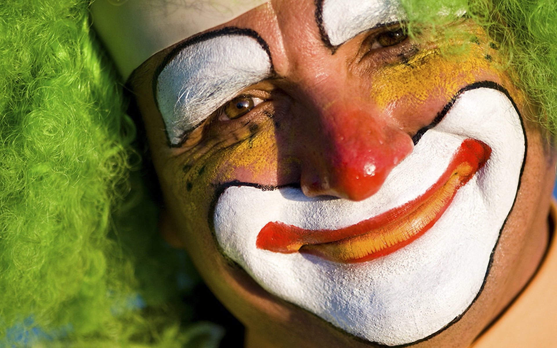 mid adult, color Image, males, indian Culture, holi, men, creativity, cultures, looking At Camera, smiling, beautiful, ceremonial Make-up, stage Make-up, HD Wallpaper