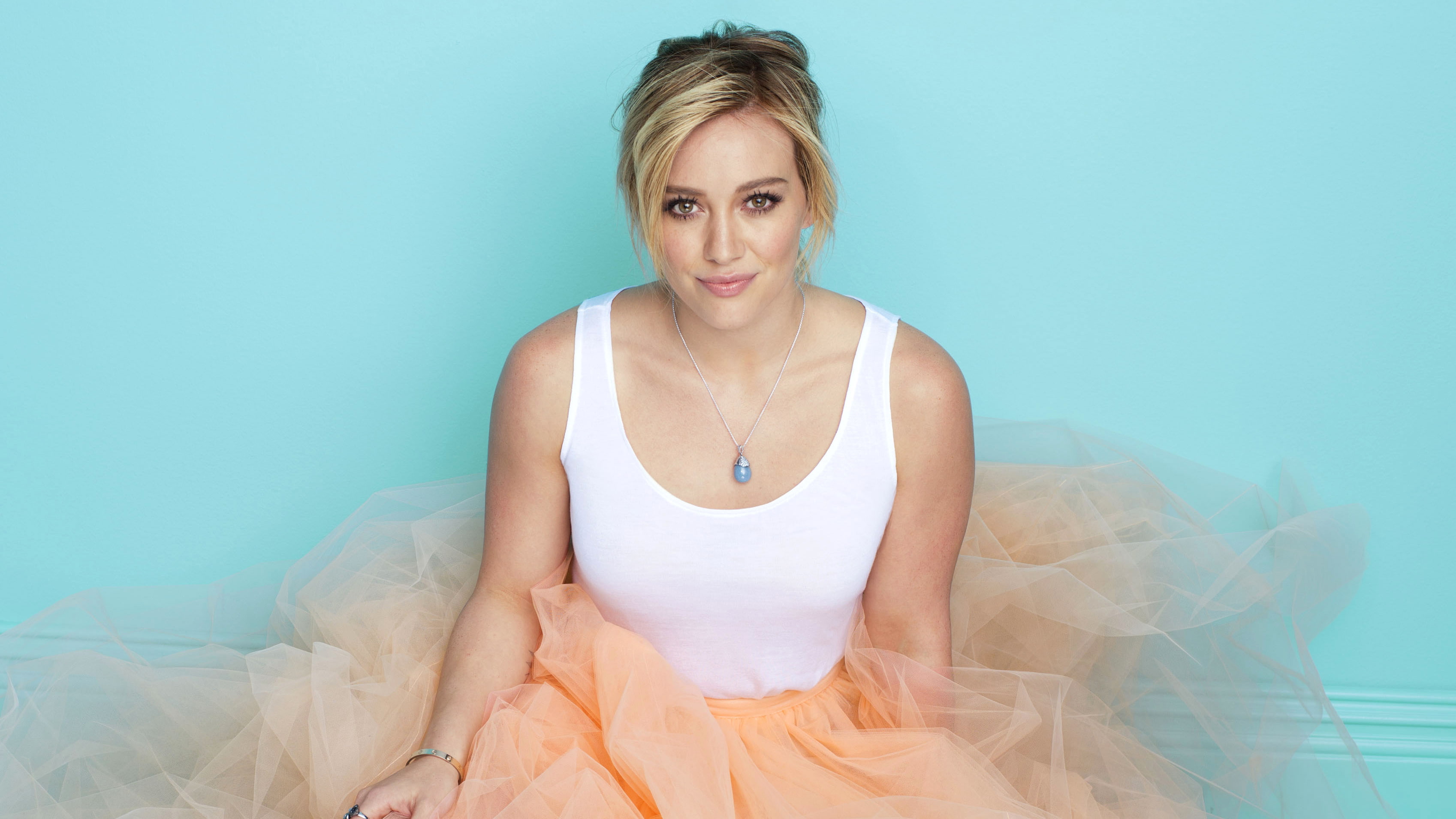 wearing, Redbook Magazine, orange, 2016, woman, 2K, Photoshoot, Hilary Duff, skirt, white, tank, HD Wallpaper