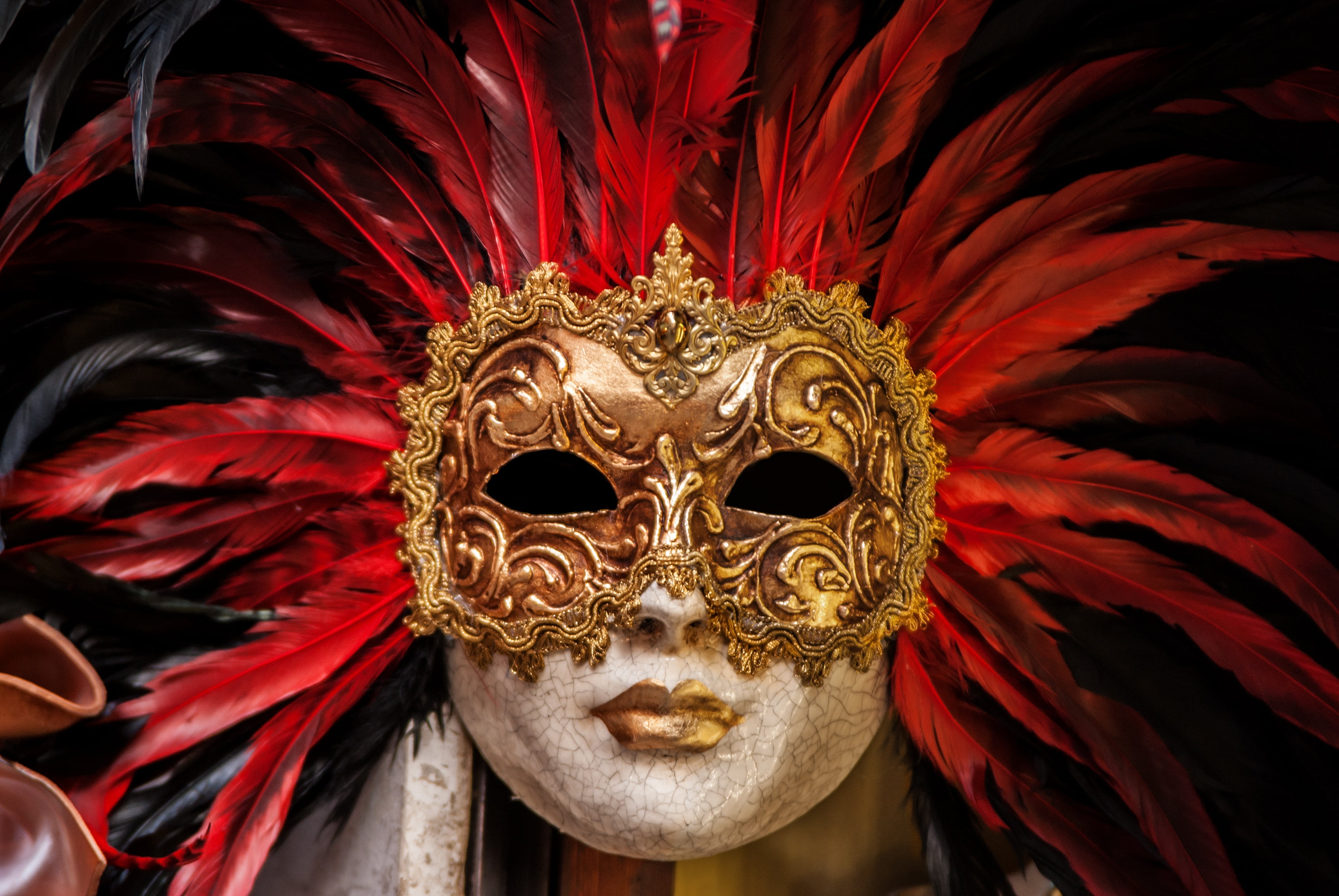 venetian mask, no people, golden, celebration, eyes, cracks, festival, indoors, only men, one man only, portrait, eyeshadow, carnival - celebration event, HD Wallpaper