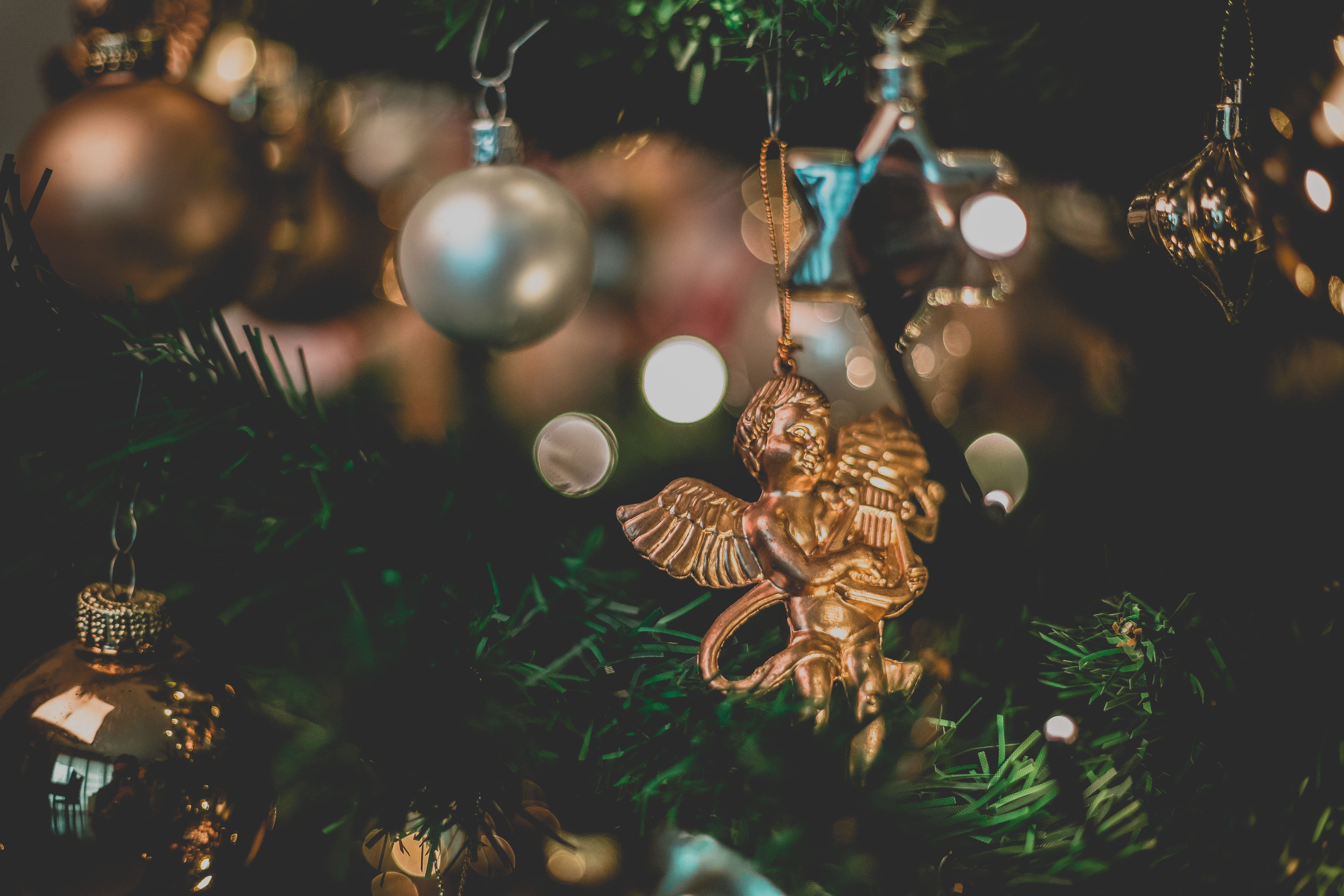 glisten, tree, night, christmas decoration, religion, 5K, colored, shiny, hanging, gold, Christmas ornaments, holiday, plant, no people, decorationss, HD Wallpaper