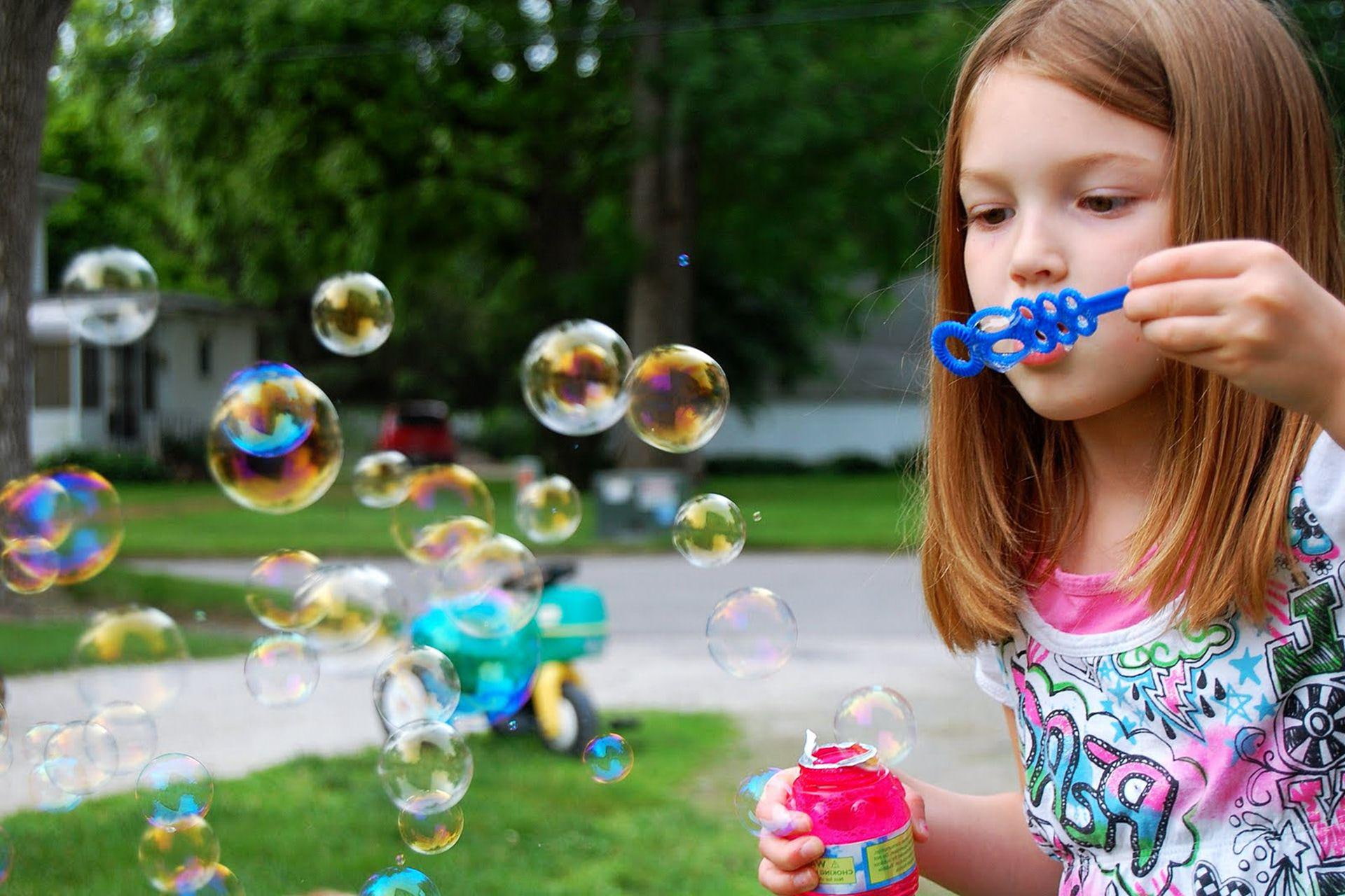1920x1280, child, hd, girl, child girl, 1080P, bubbles, blowing, HD Wallpaper