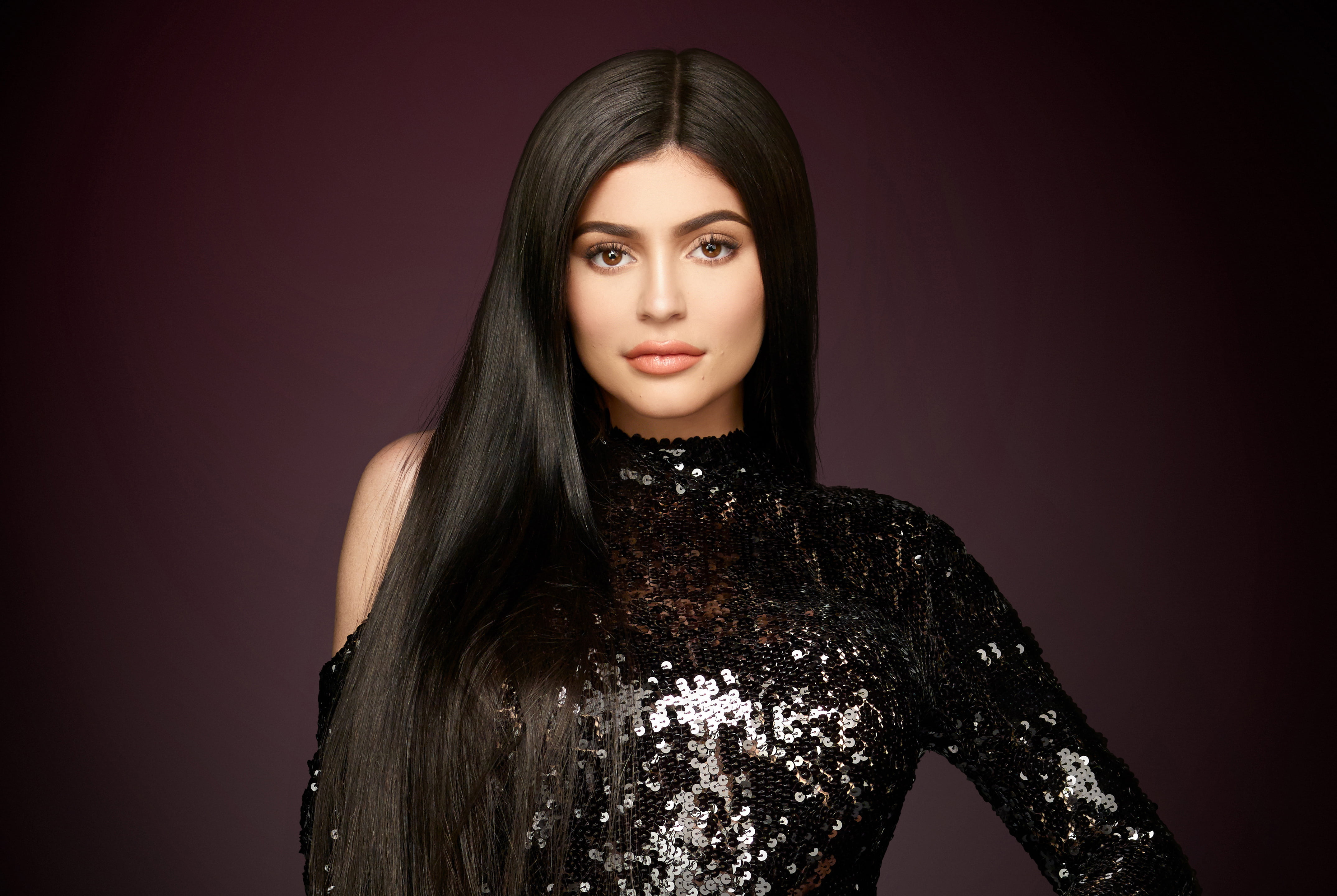 brunette, sequin dress, juicy lips, eyebrows, 4K, model, Kylie Jenner, celebrity, brown eyes, HD Wallpaper
