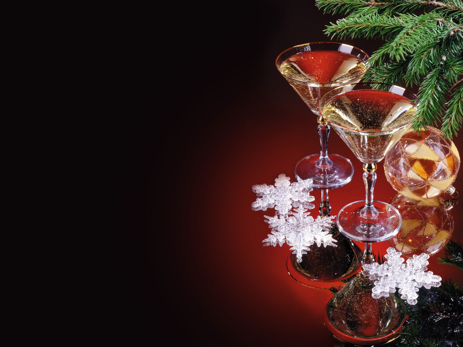 winter, splashing, shiny, christmas Tree, gift, food, red, tree, glass - Material, new Years Eve, martini, christmas Decoration, drink, close-up, wineglass, HD Wallpaper