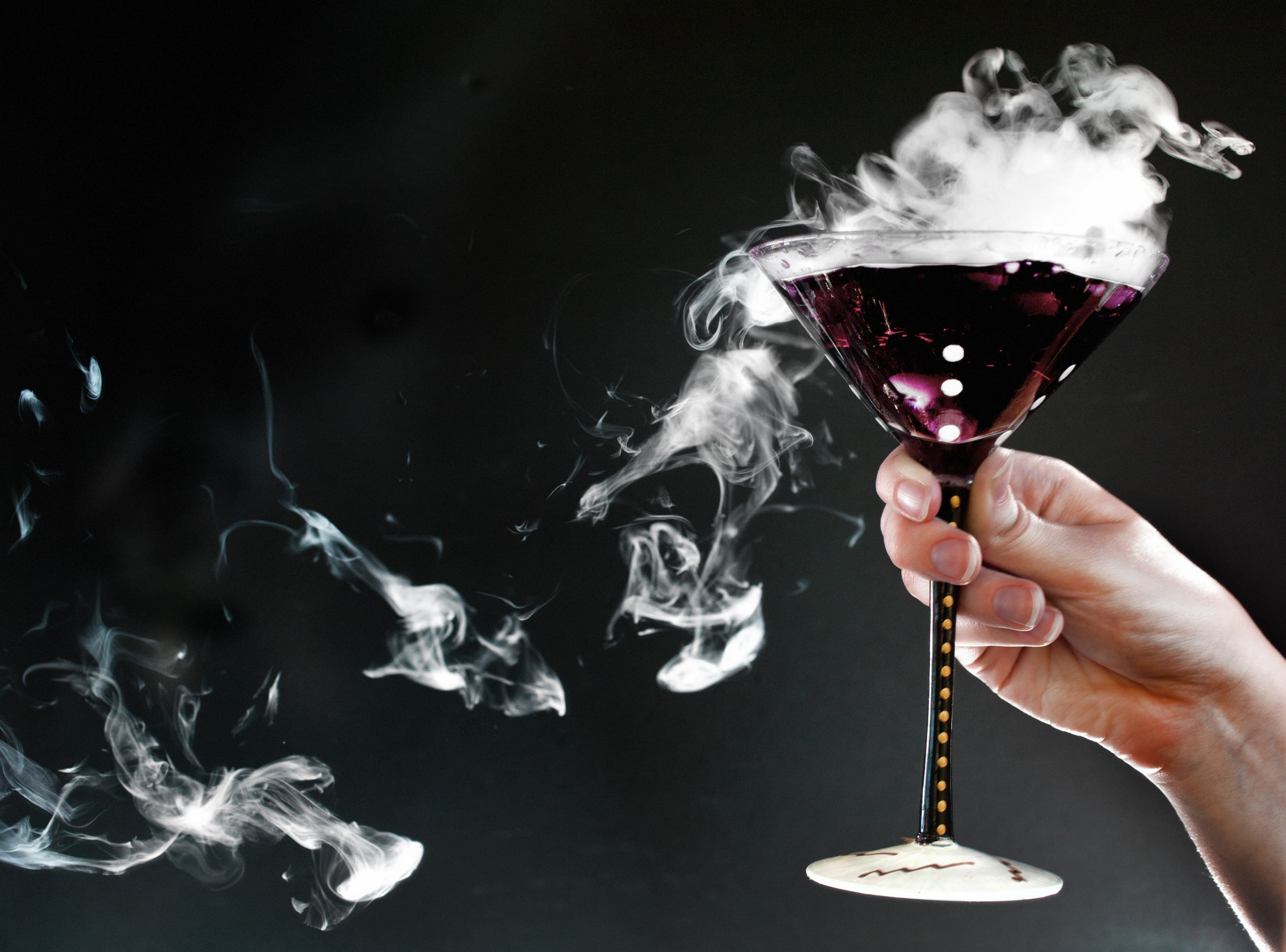 refreshment, adult, studio shot, food, name, Food and Drink, holding, martini, real people, hand, one person, human hand, poison, indoors, spirits, clear, HD Wallpaper