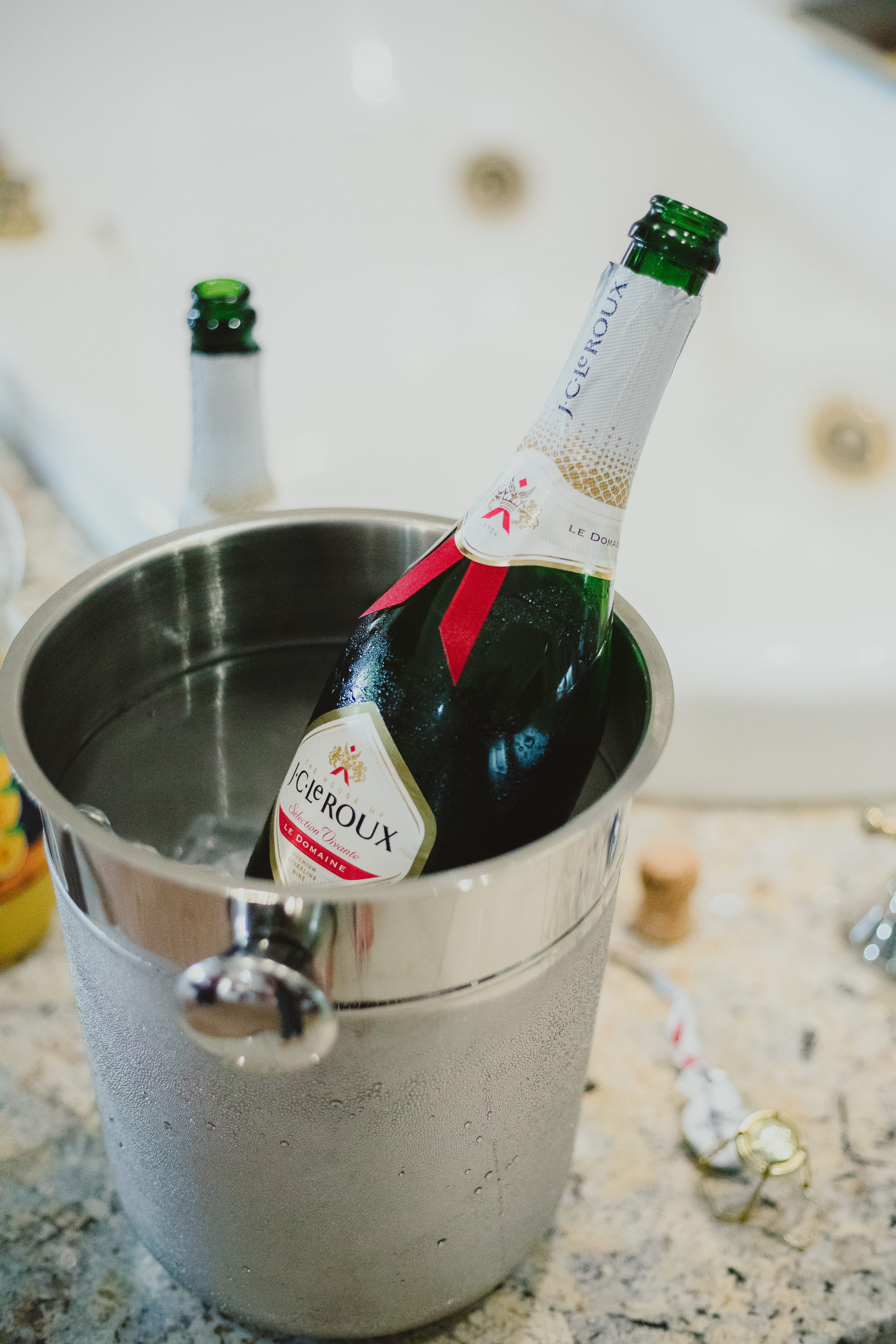 bucket, refreshment, beer bottle, container, text, soda, food and drink, martini, alcohol, western script, communication, still life, goblet, 5K, glass, Phone HD Wallpaper