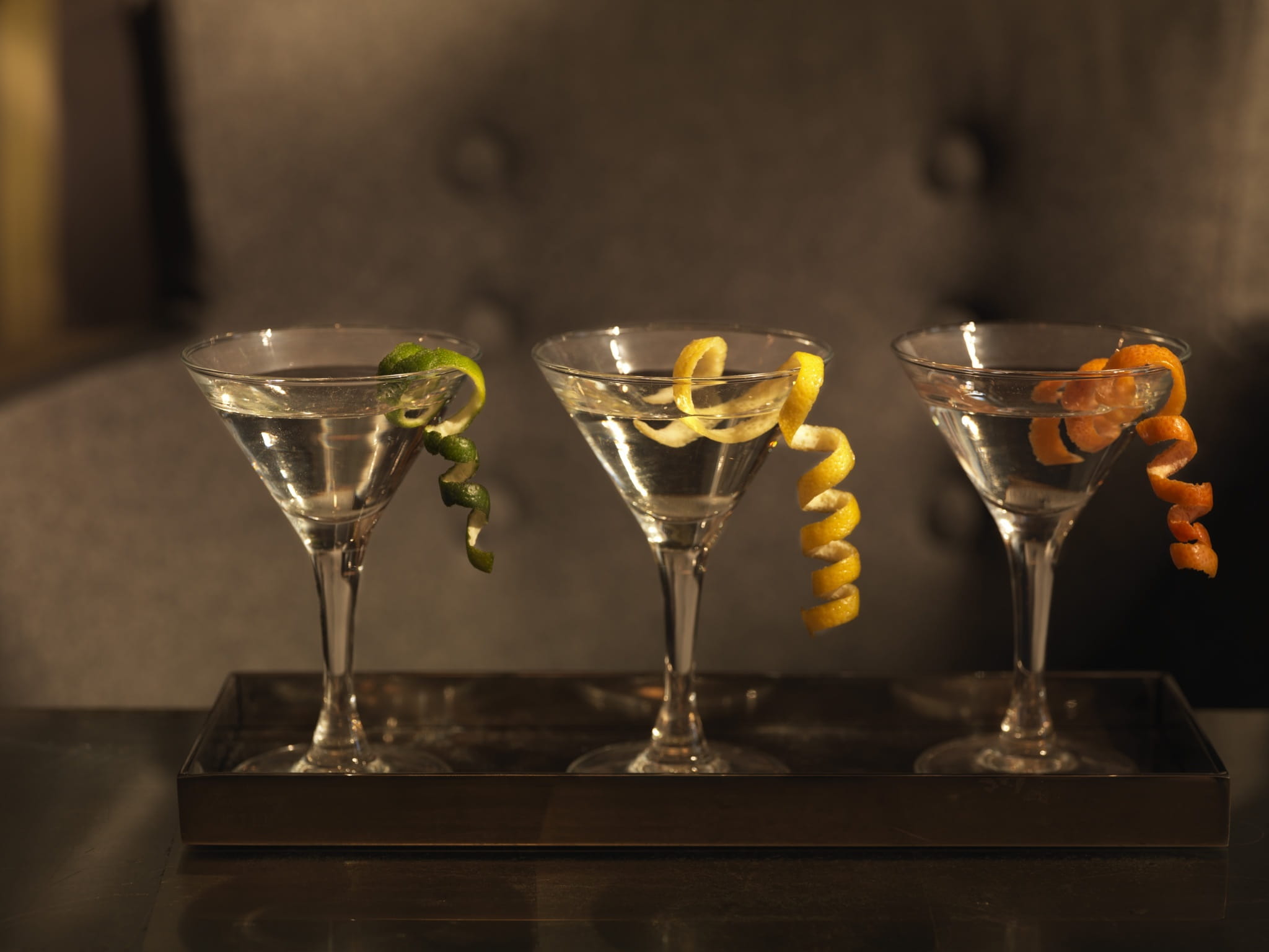 fruit peel, side by side, white, 1080P, glass, close-up, table, focus on foreground, martini, fruit, no People, libation, food and drink, glass - material, HD Wallpaper