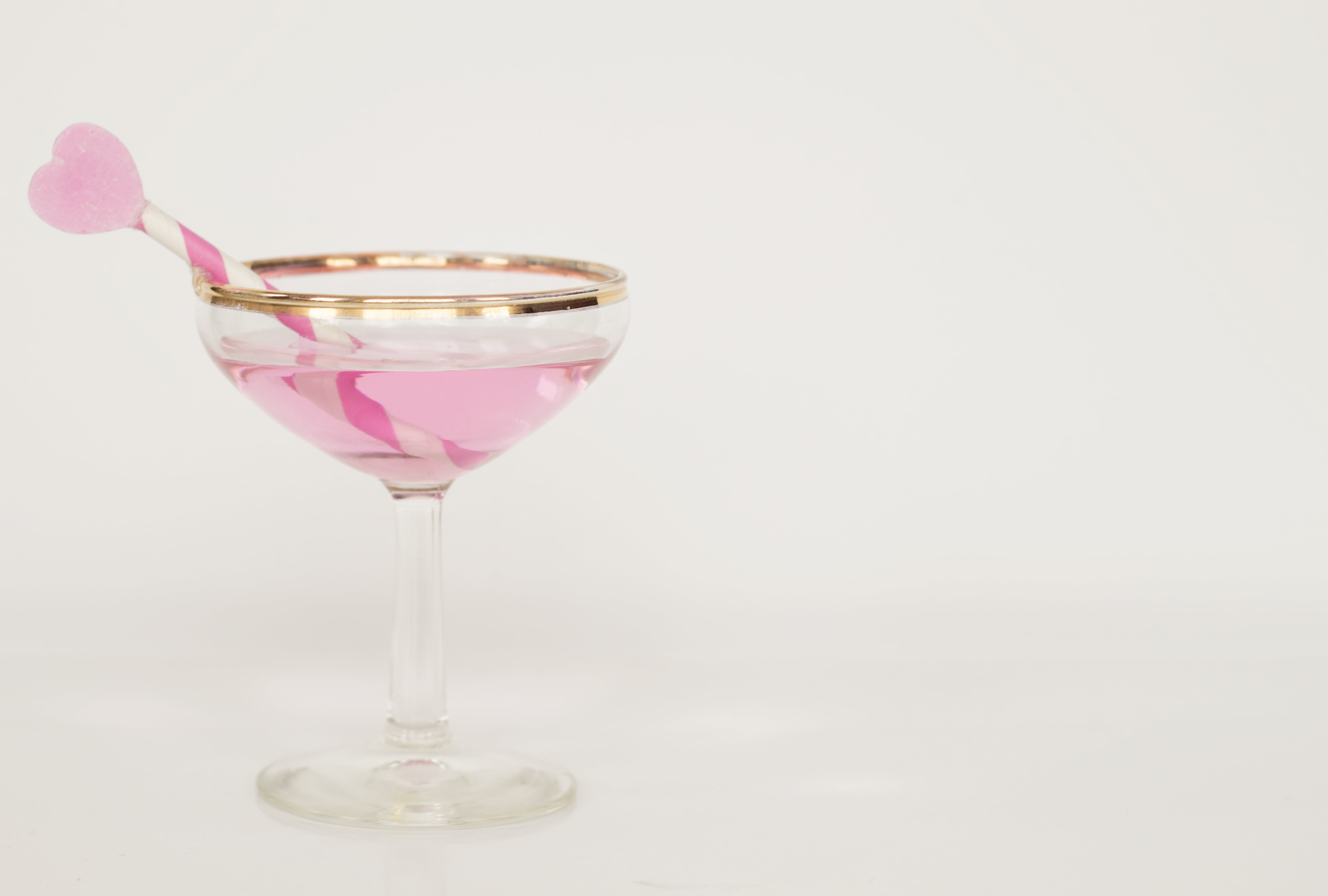 wedding background, festive, bubbly, glasses, nightlife, alcohol, romantic, refreshment, studio shot, single object, celebration, sparkling, valentines day, HD Wallpaper