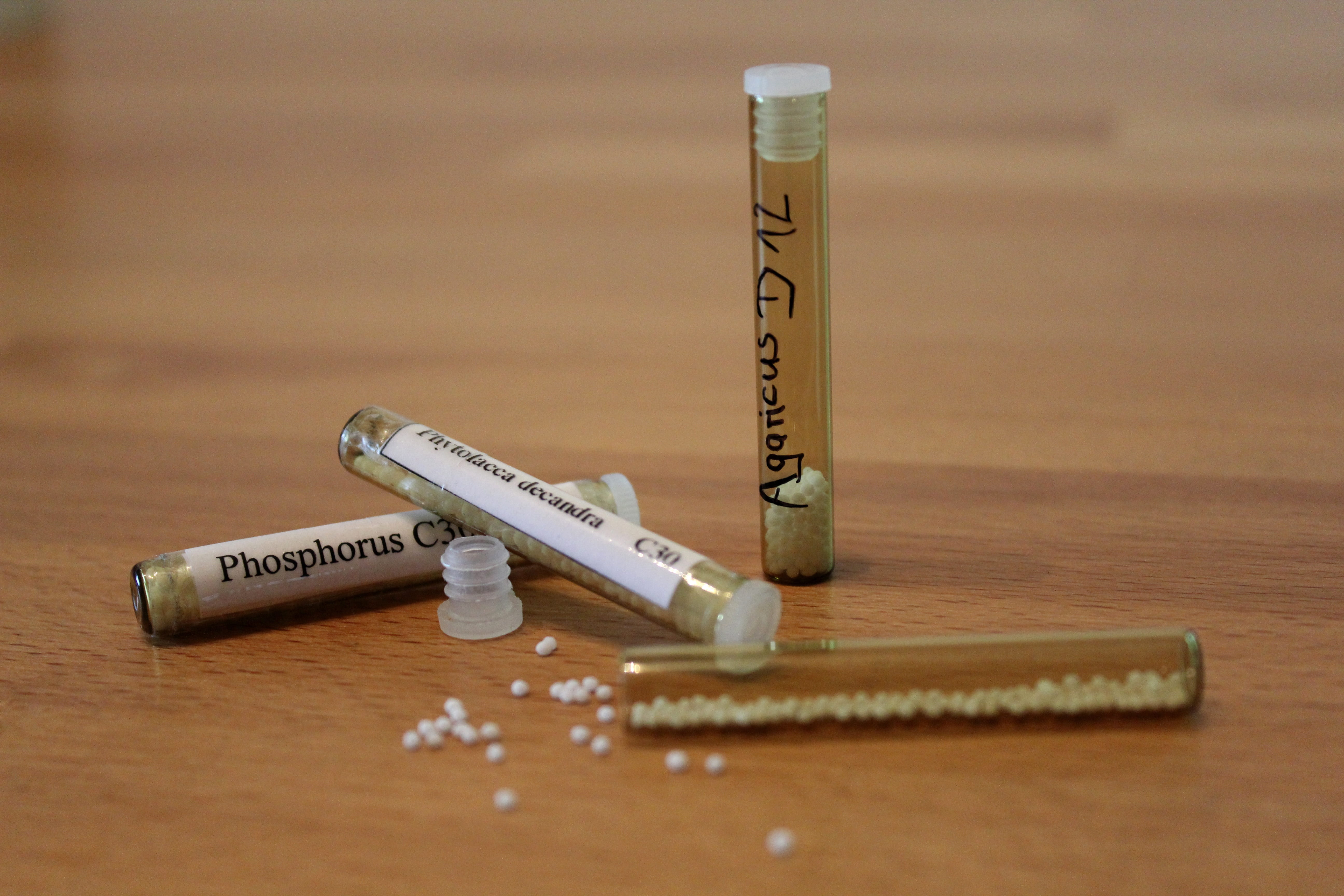 scattering beads, Homeopathy, addiction, phosphorus, hahnemann, 5K, surface, four, sharp, table, glass, heroin, brown, narcotic, no people, medicine, alternative medicine, HD Wallpaper