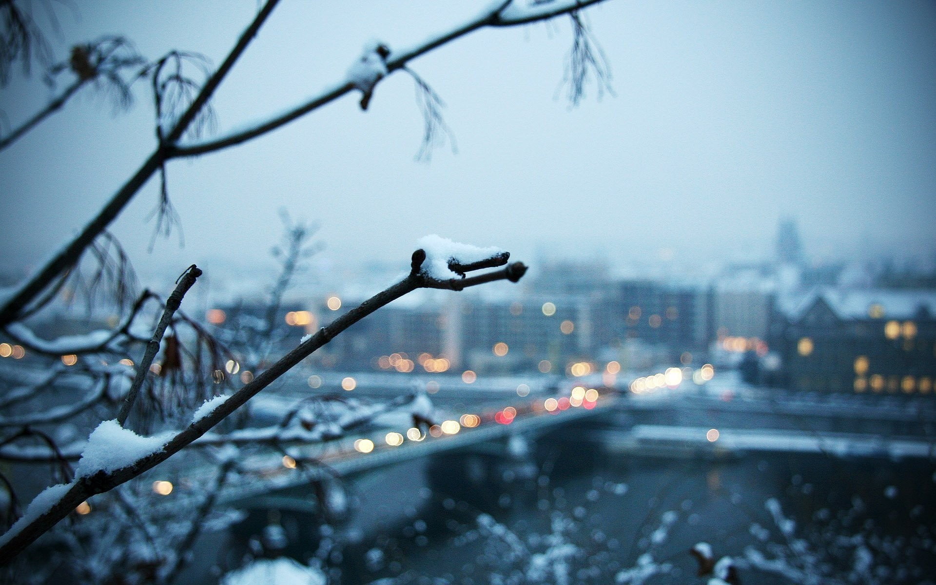 sky, water, building exterior, city, defocused, focus on foreground, season, backgrounds, office building exterior, landscape, wet, ice, snowing, cold - Temperature, HD Wallpaper