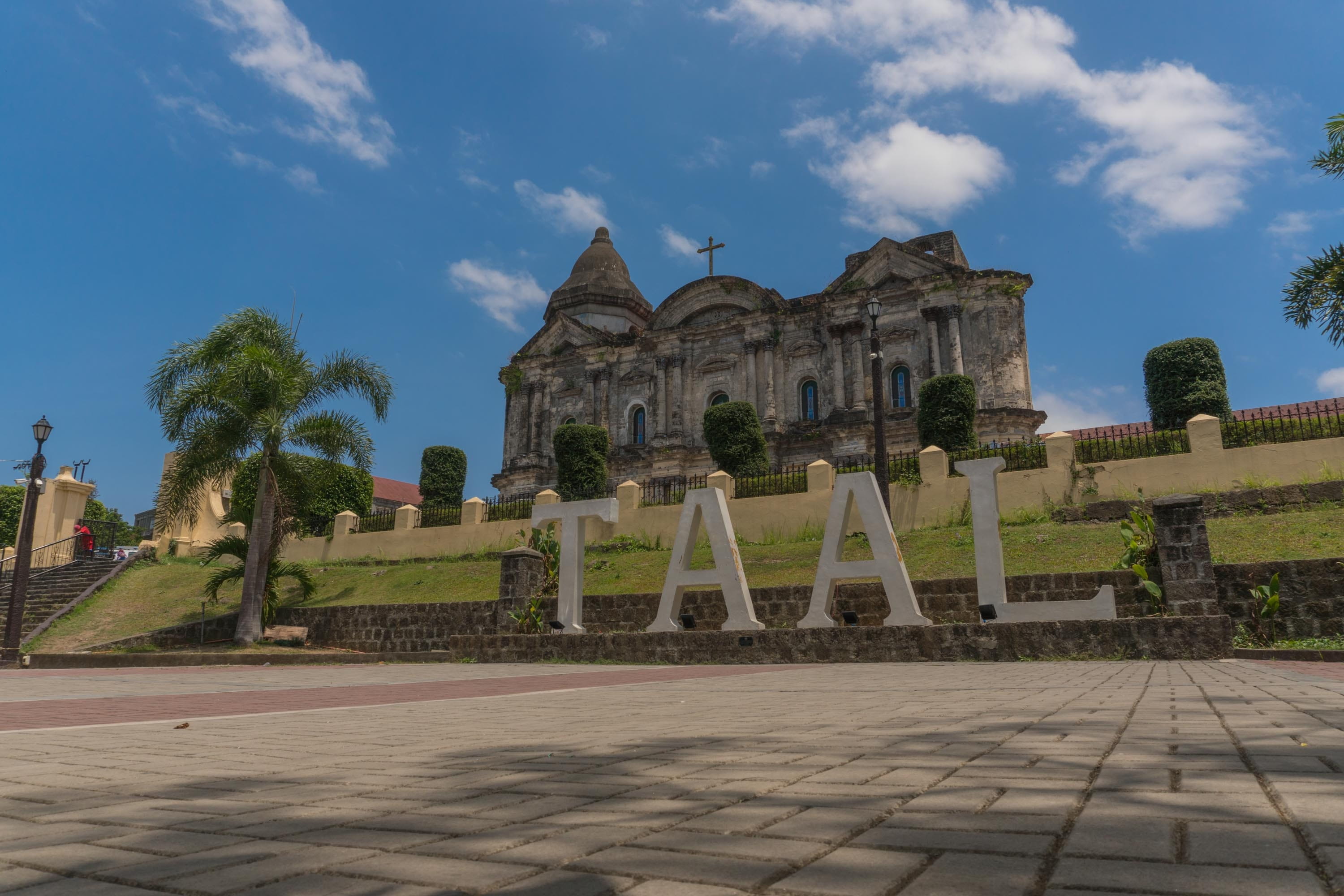 tourism, taal heritage, plant, sky, ruined, taal, landmark, old, 2K, old ruin, cement, architecture, summer, building exterior, afternoon, religion, travel destinations, HD Wallpaper