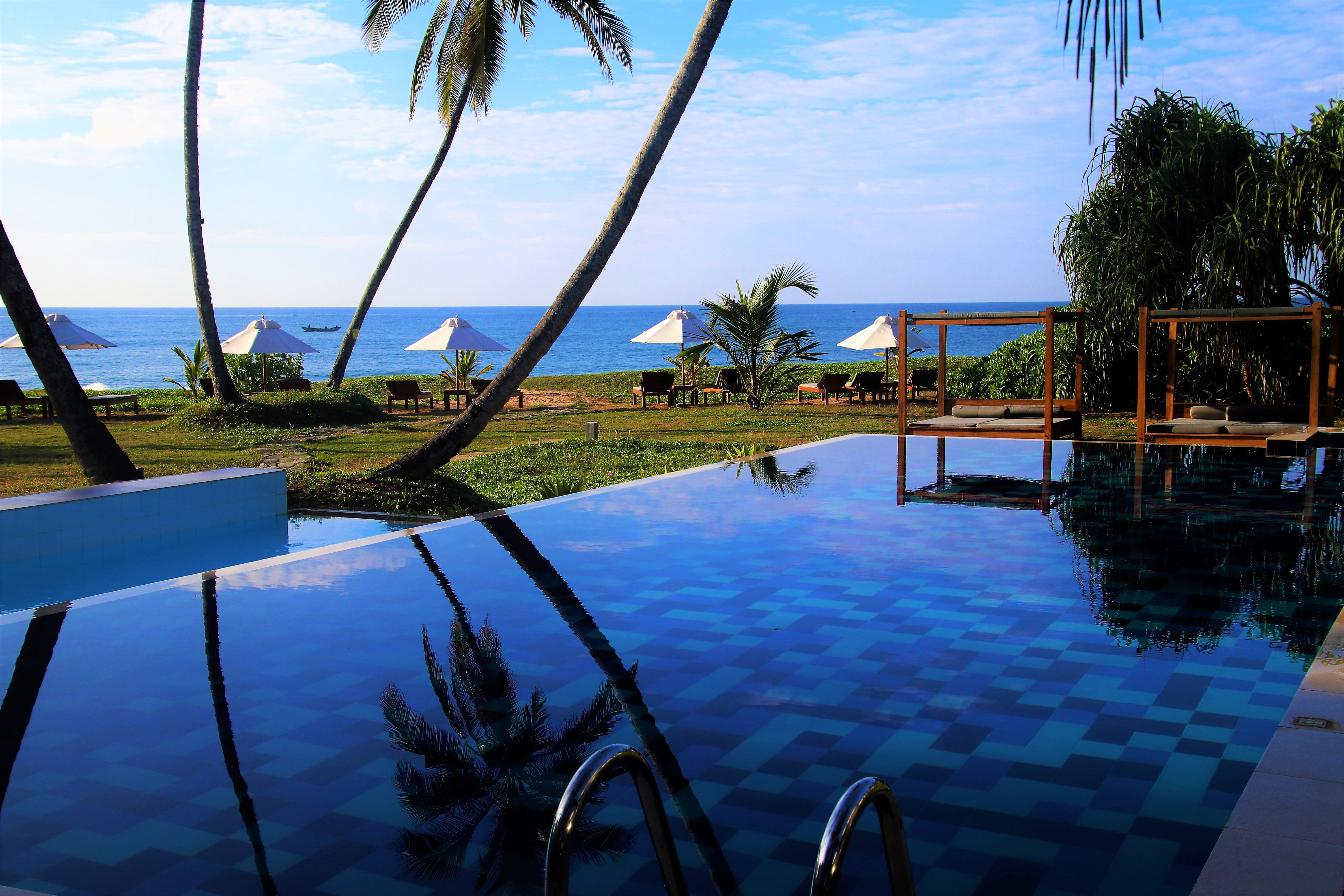 horizon over water, water, tourist resort, plant, holiday, swimming pool, tropical climate, scenics - nature, blue sky, tranquil scene, idyllic, sri lanka, HD Wallpaper