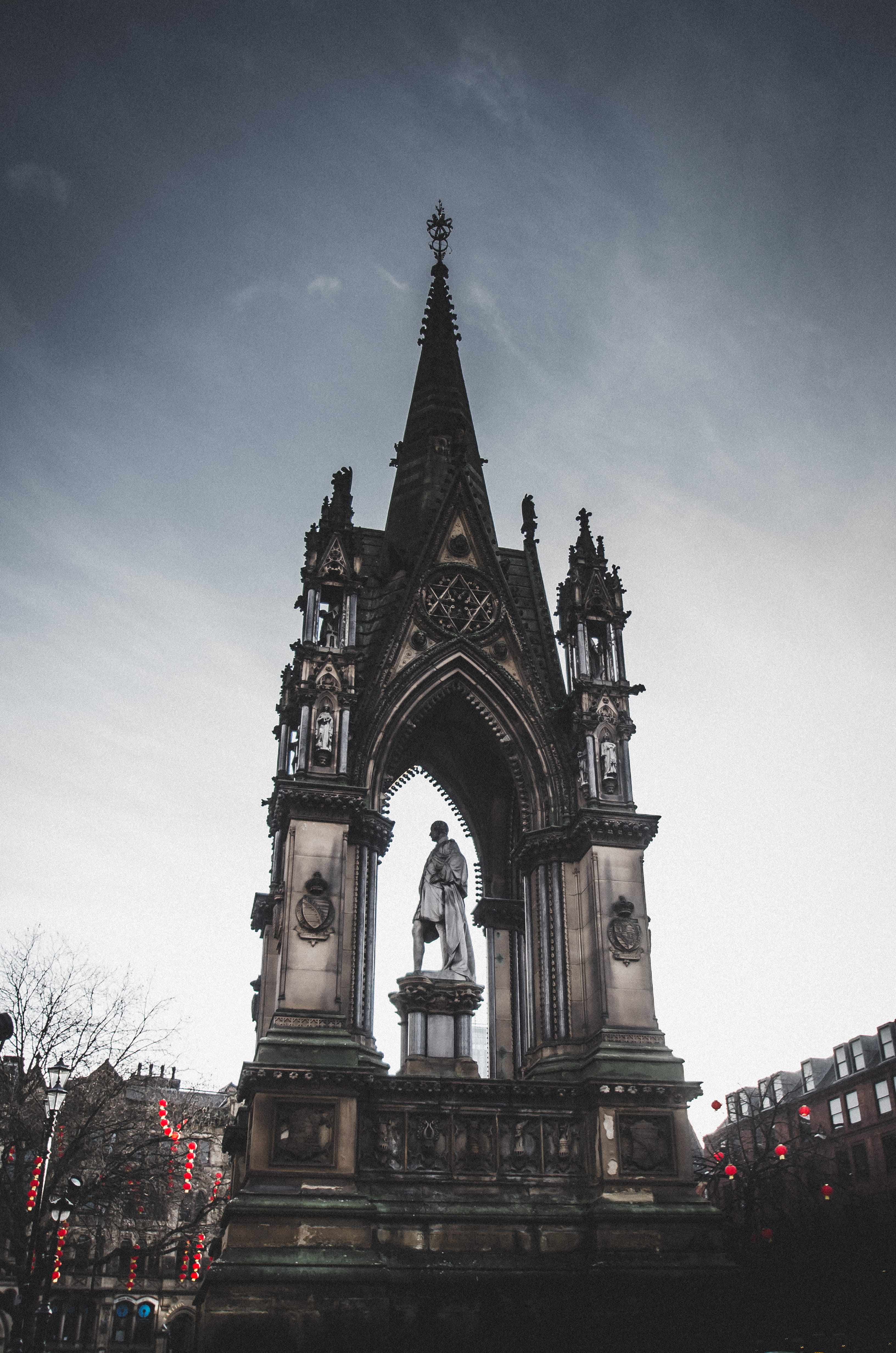gothic style, manchester, building exterior, dramatic, spirituality, afternoon, urban, moody, albert square, the past, facade, albert memorial, day, sky, Phone HD Wallpaper
