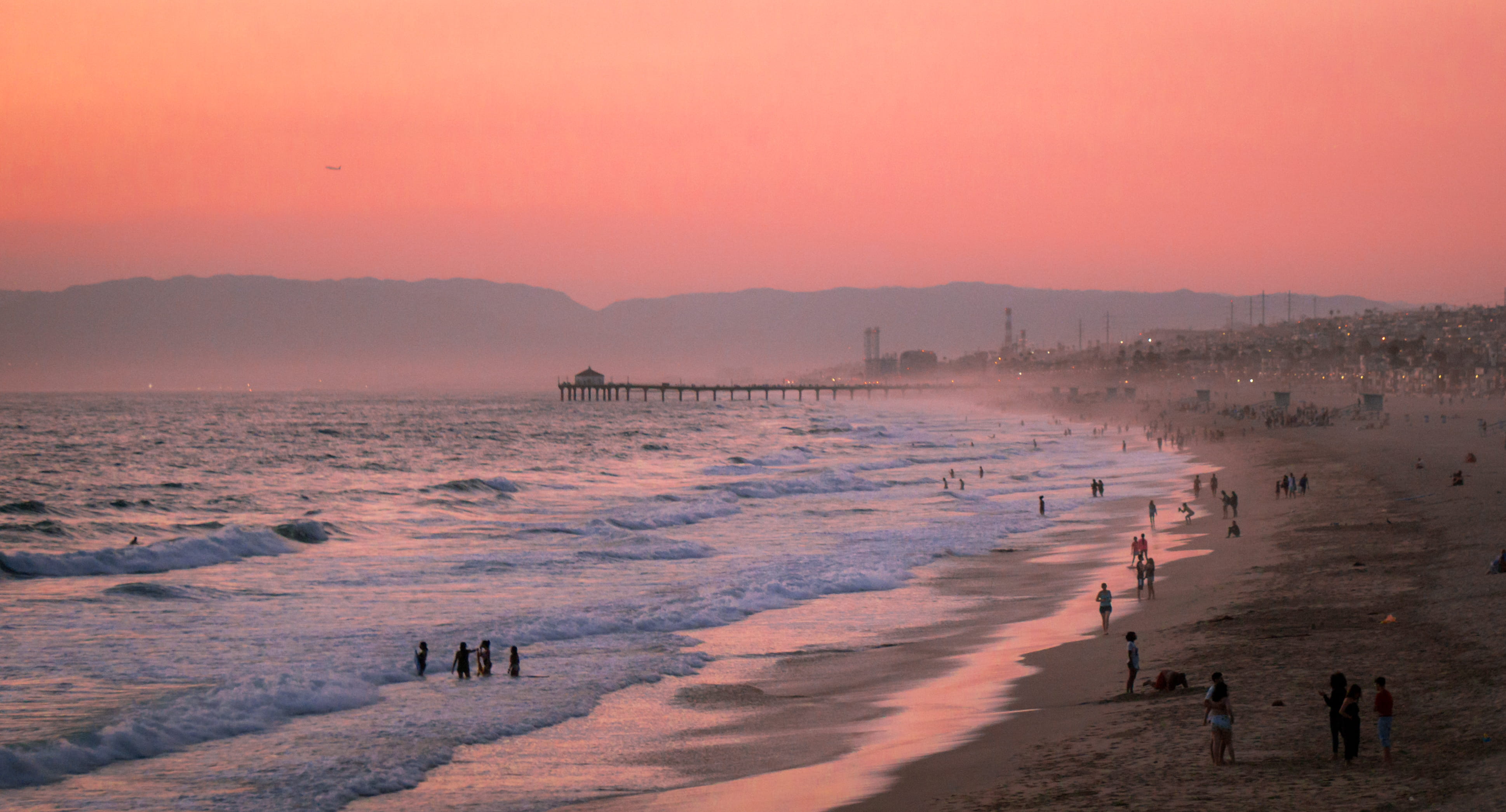 sun, 4K, aquatic sport, surfing, motion, beauty in nature, sea, water, manhattan beach, travel destinations, sky, group of people, united states, sand, HD Wallpaper
