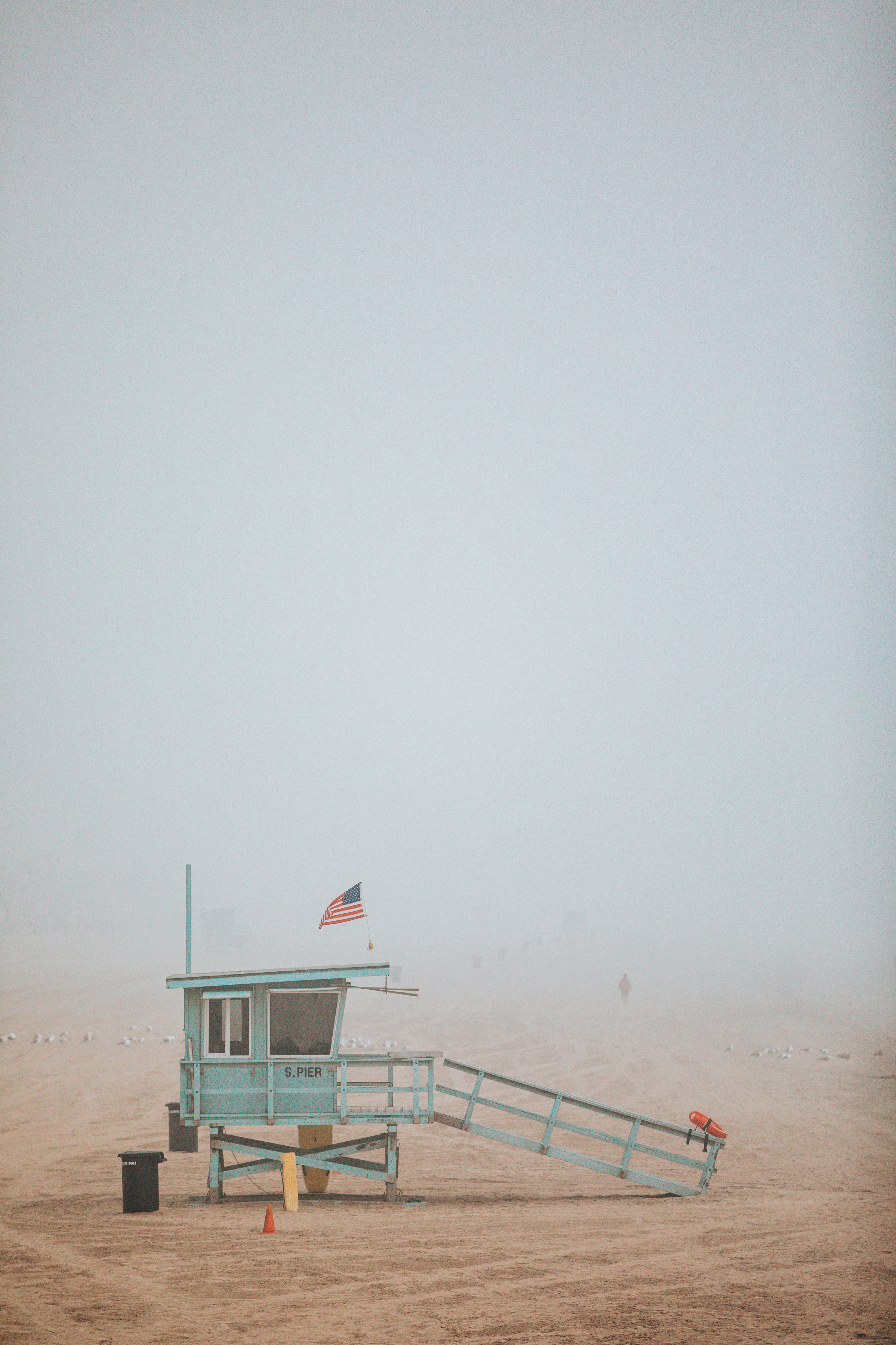 man made structure, horizon over water, copy space, lifeguard tower, manhattan beach, sky, lifeguard, safety, lifeguard station, nature, tranquility, green, Phone HD Wallpaper