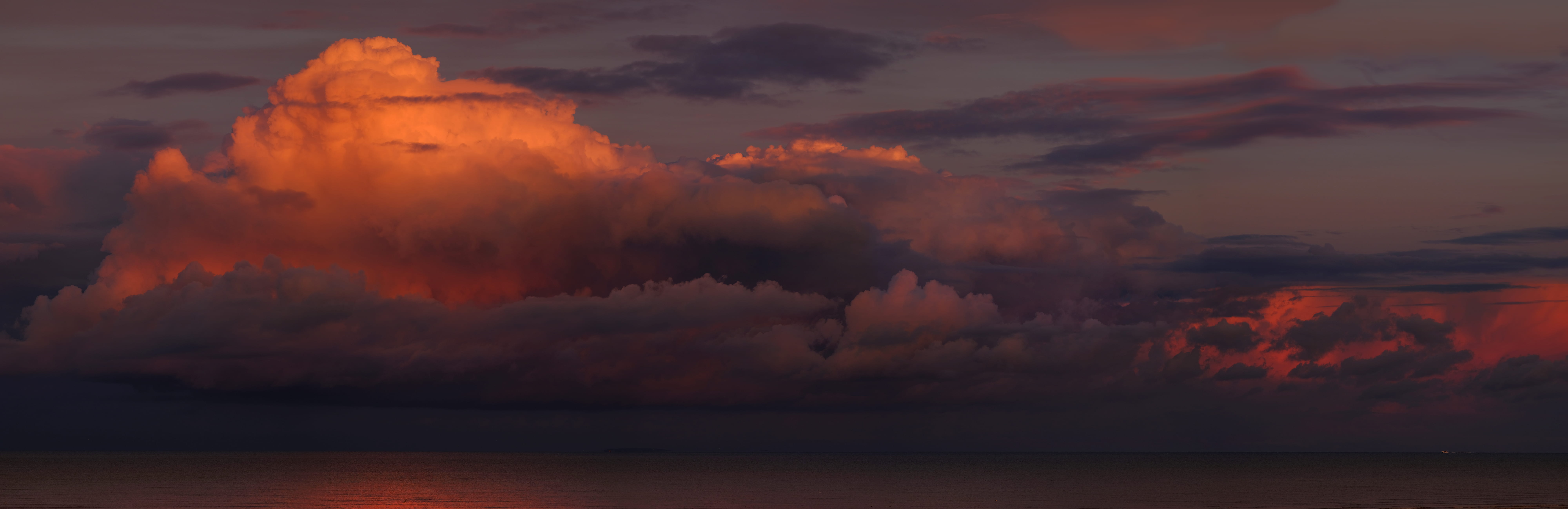 tranquility, outdoors, nature, cloud - sky, water, tranquil scene, sky, dusk, 8K, beach, waterfront, ultra hd, night sky, idyllic, HD Wallpaper