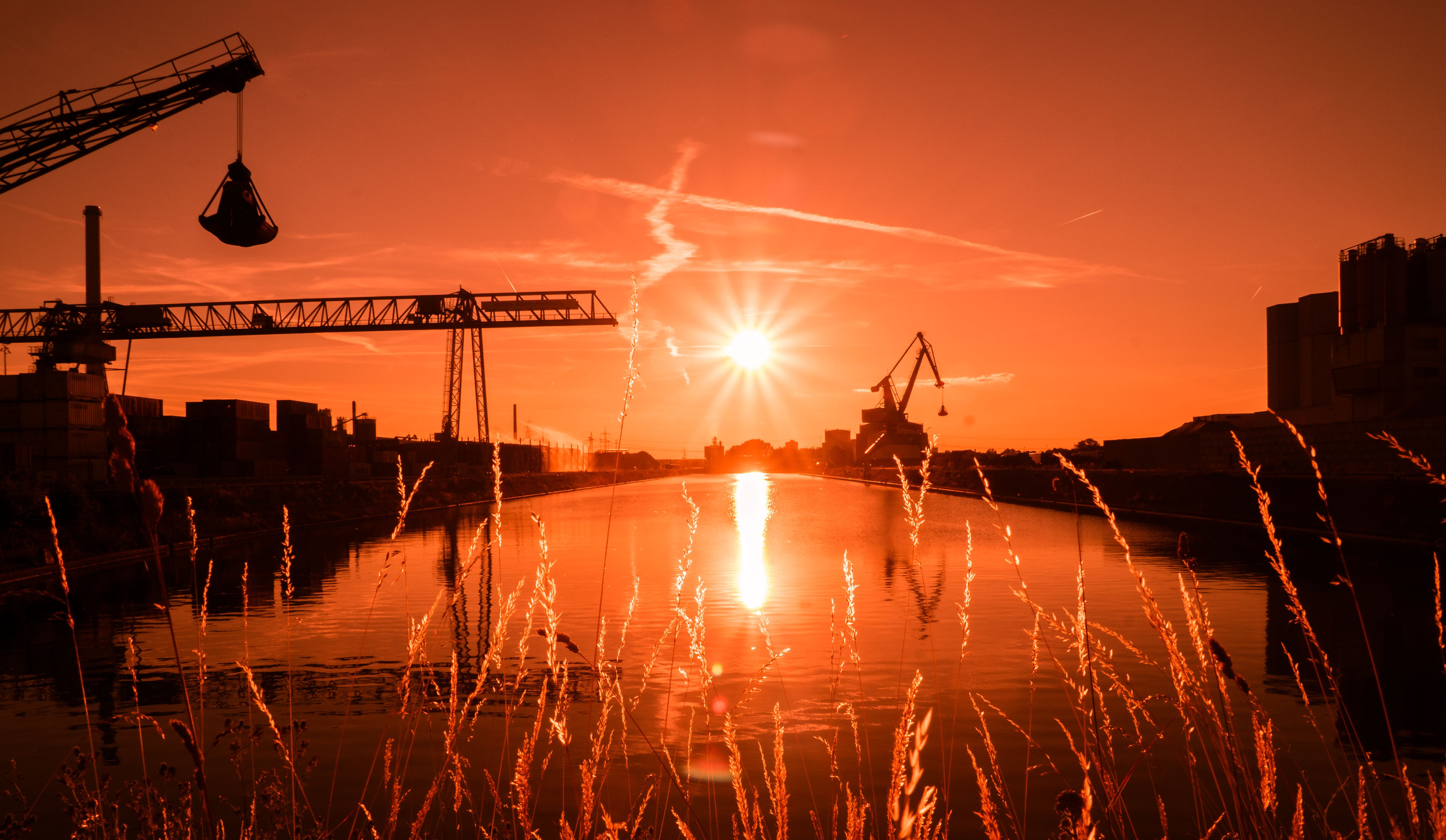 aschaffenburg, nature, 5K, water, reflection, sky, crane - construction machinery, silhouette, building exterior, sun, no people, orange color, built structure, HD Wallpaper
