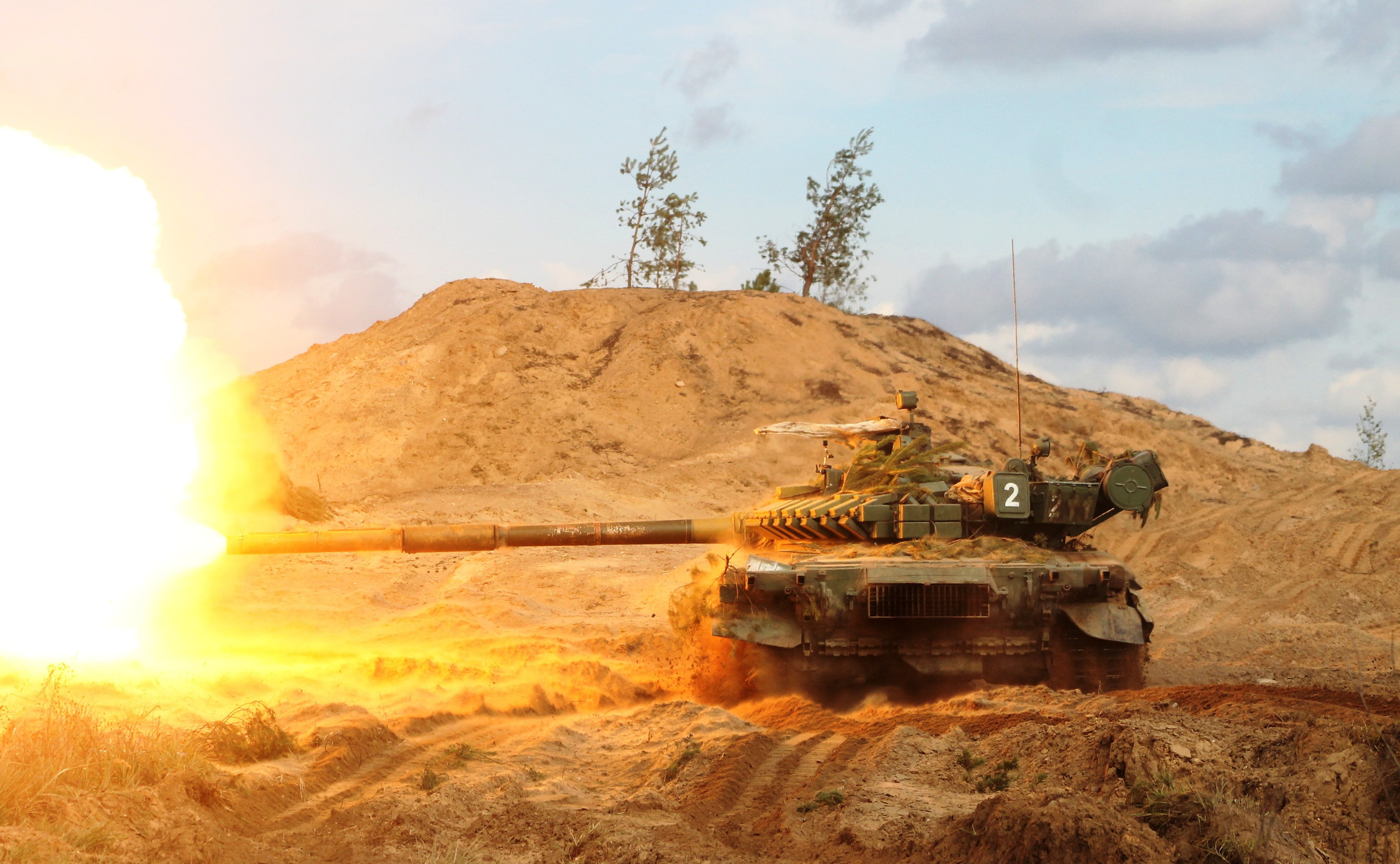 4K, T-72, main, shot, battle tank, HD Wallpaper