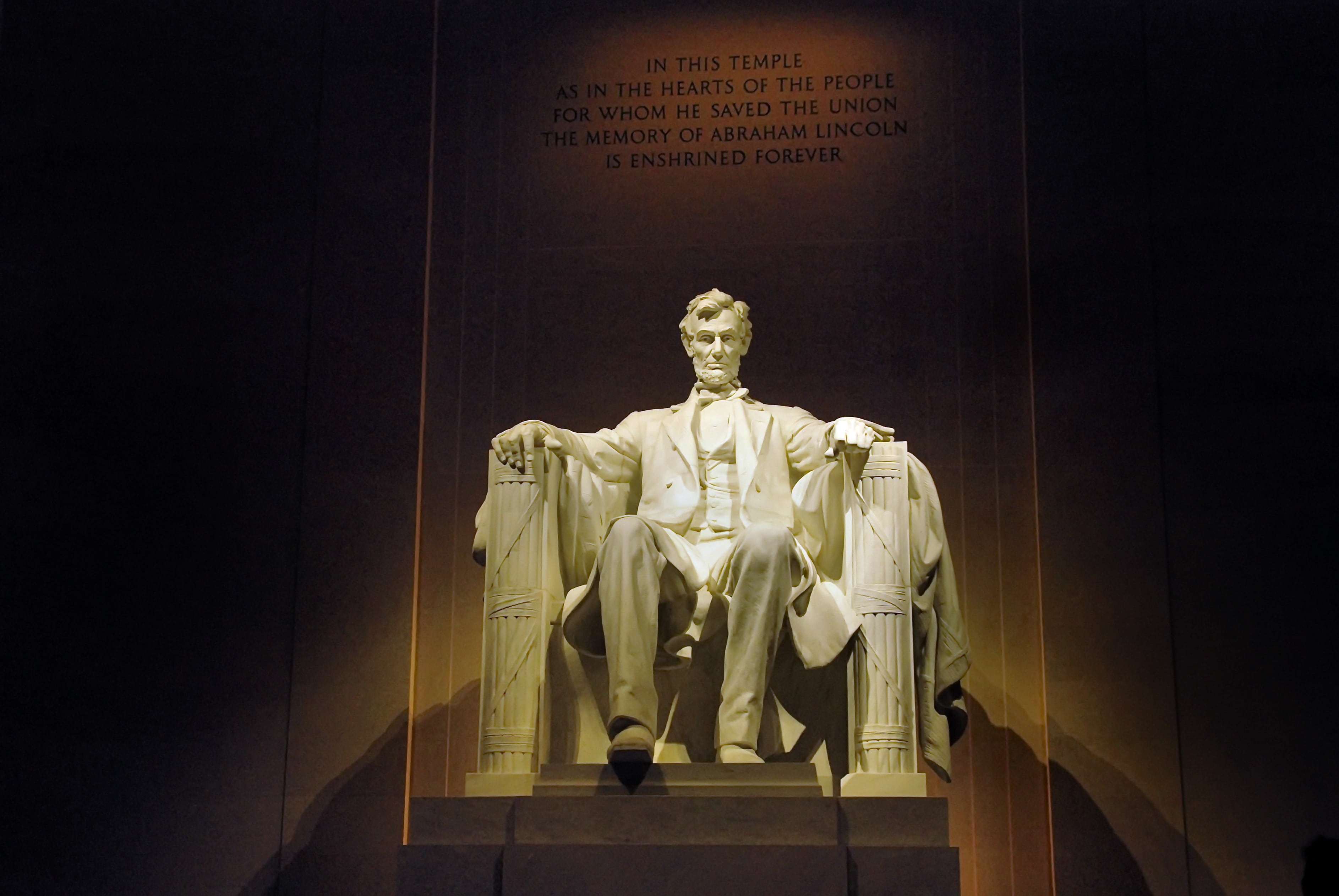 indoors, sculpture, arrival, city, government, abraham lincoln, text, human representation, statue, architectural column, 2K, washington DC, representation, HD Wallpaper