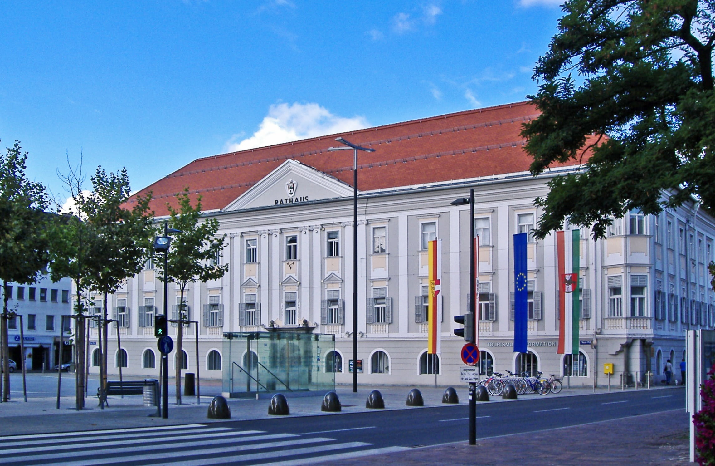 1080P, sky, tree, center, downtown, austria, building Exterior, day, nature, carinthia, architecture, blue, town hall, klagenfurt, street, built structure, HD Wallpaper