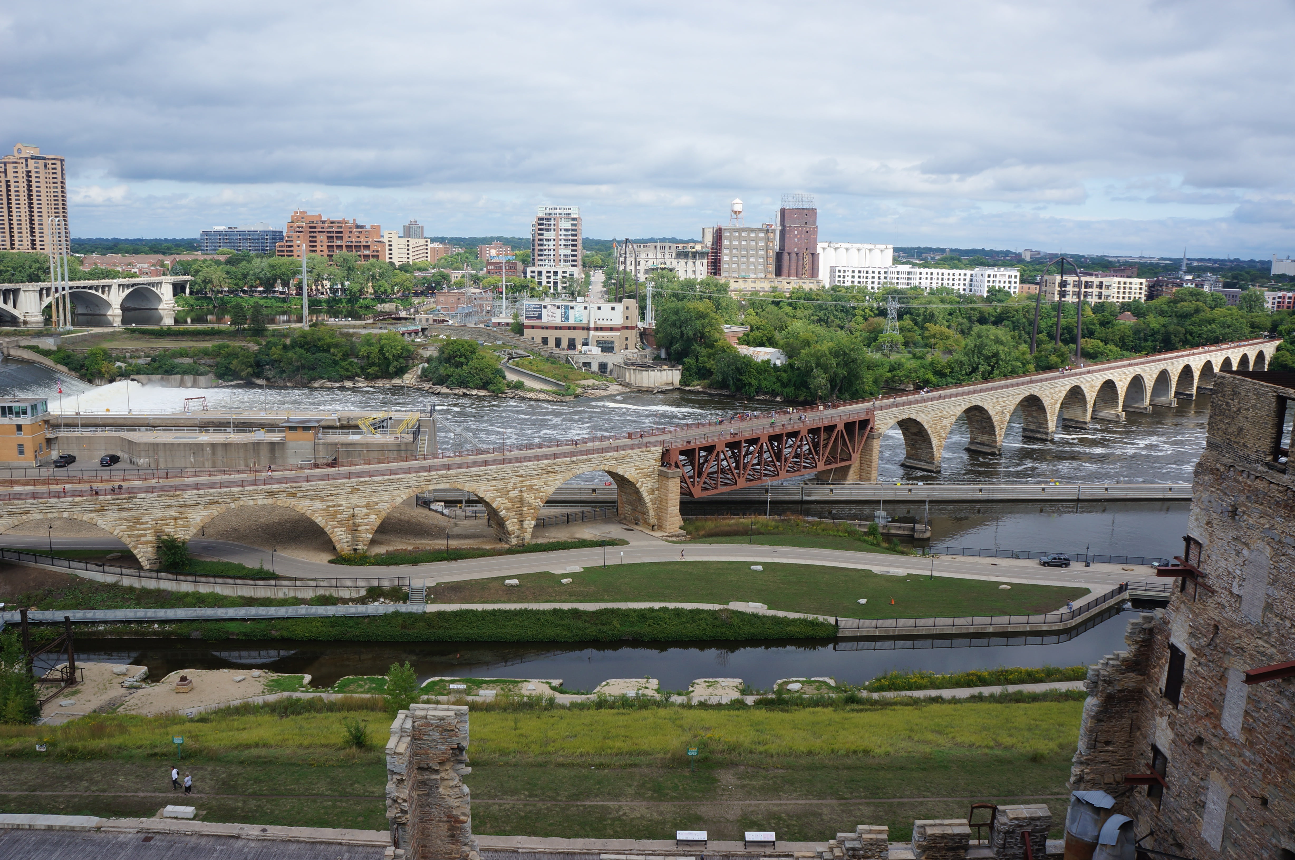 bridge - man made structure, no people, museum, connection, skyscraper, mill, minneapolis, flour, architecture, city, built structure, pillsbury, history, HD Wallpaper