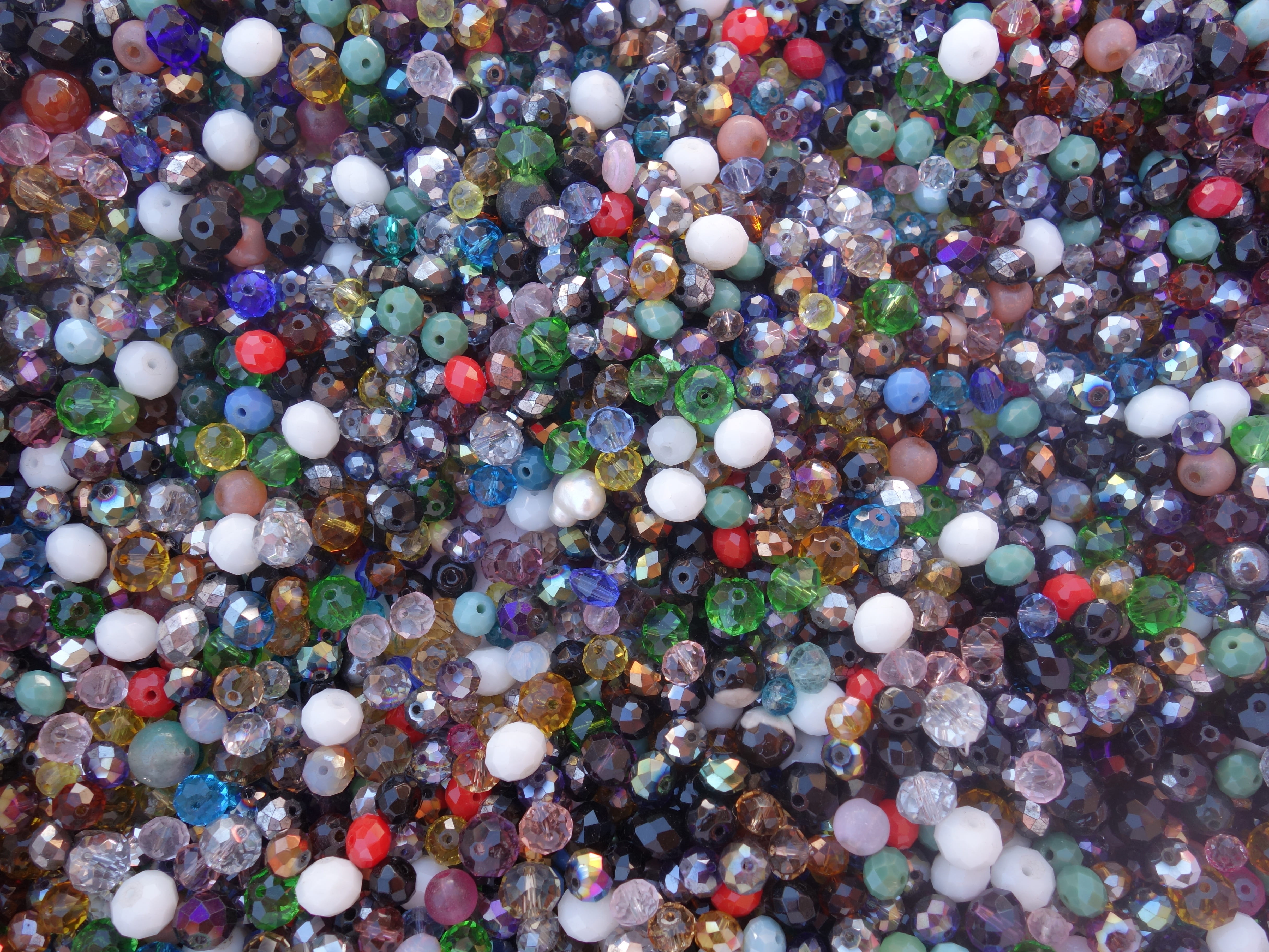 outdoors, mess, jewelry, variation, close-up, backgrounds, beads, Glass Beads, 4K, marbles, decoration, sphere, choice, chaos, rock, abstract, pattern, HD Wallpaper