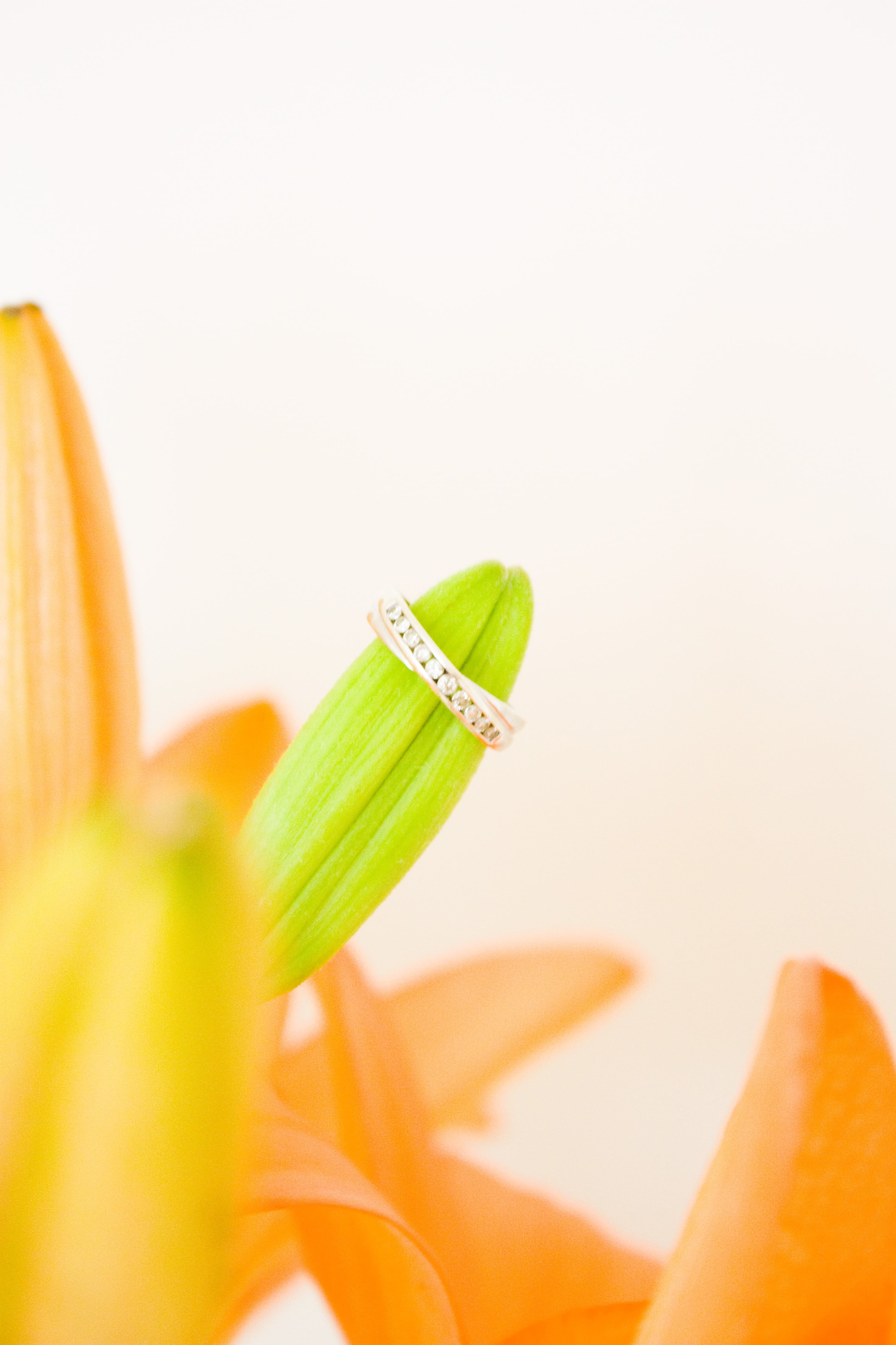 invitation, green color, close-up, no people, love, lily, family, flowering plant, girl, studio shot, flower, bride, relationship, healthy eating, occasion, Phone HD Wallpaper
