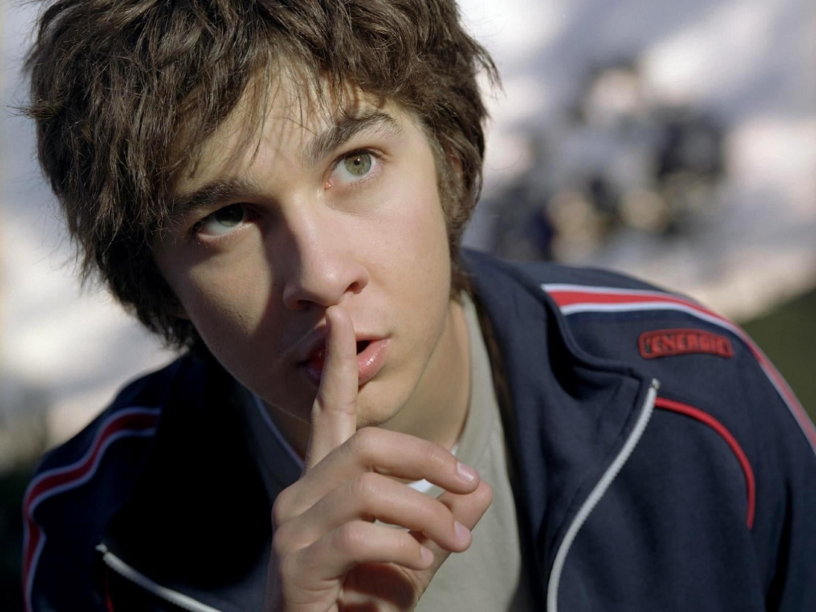 contemplation, human Face, cute, gesture, adolescence, one Person, outdoors, 720P, actor, child, front view, teenage boys, zip, day, emotion, close-up, HD Wallpaper