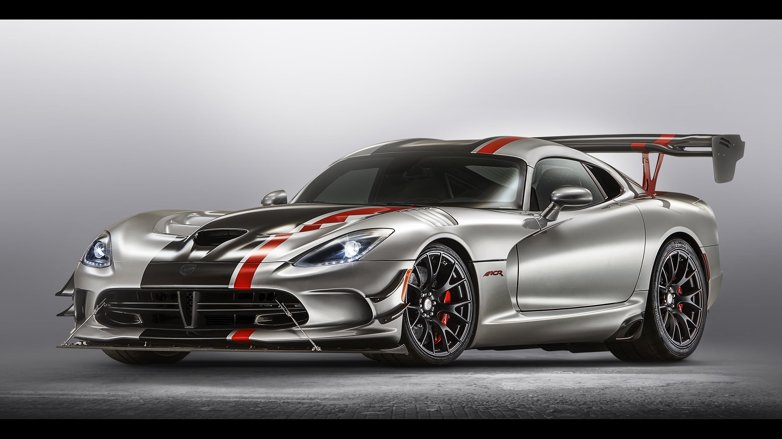 luxury, tire, metal, wheel, mode of transportation, sports car, 2K, indoors, speed, sport, silver colored, racecar, sports race, competition, ACR, shiny, HD Wallpaper