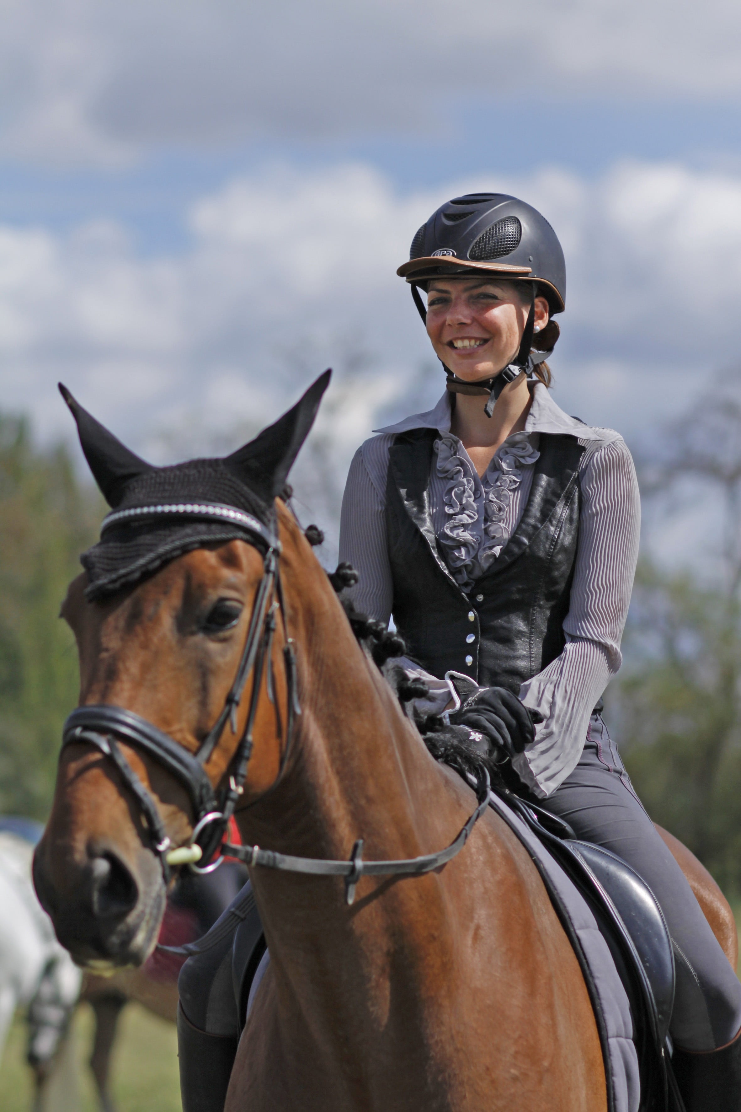 daytime, teenager, domestic, domestic animals, one animal, women, real people, adult, sport, dressage, horsewoman, outdoors, cheerful, front view, horseback Riding, Phone HD Wallpaper