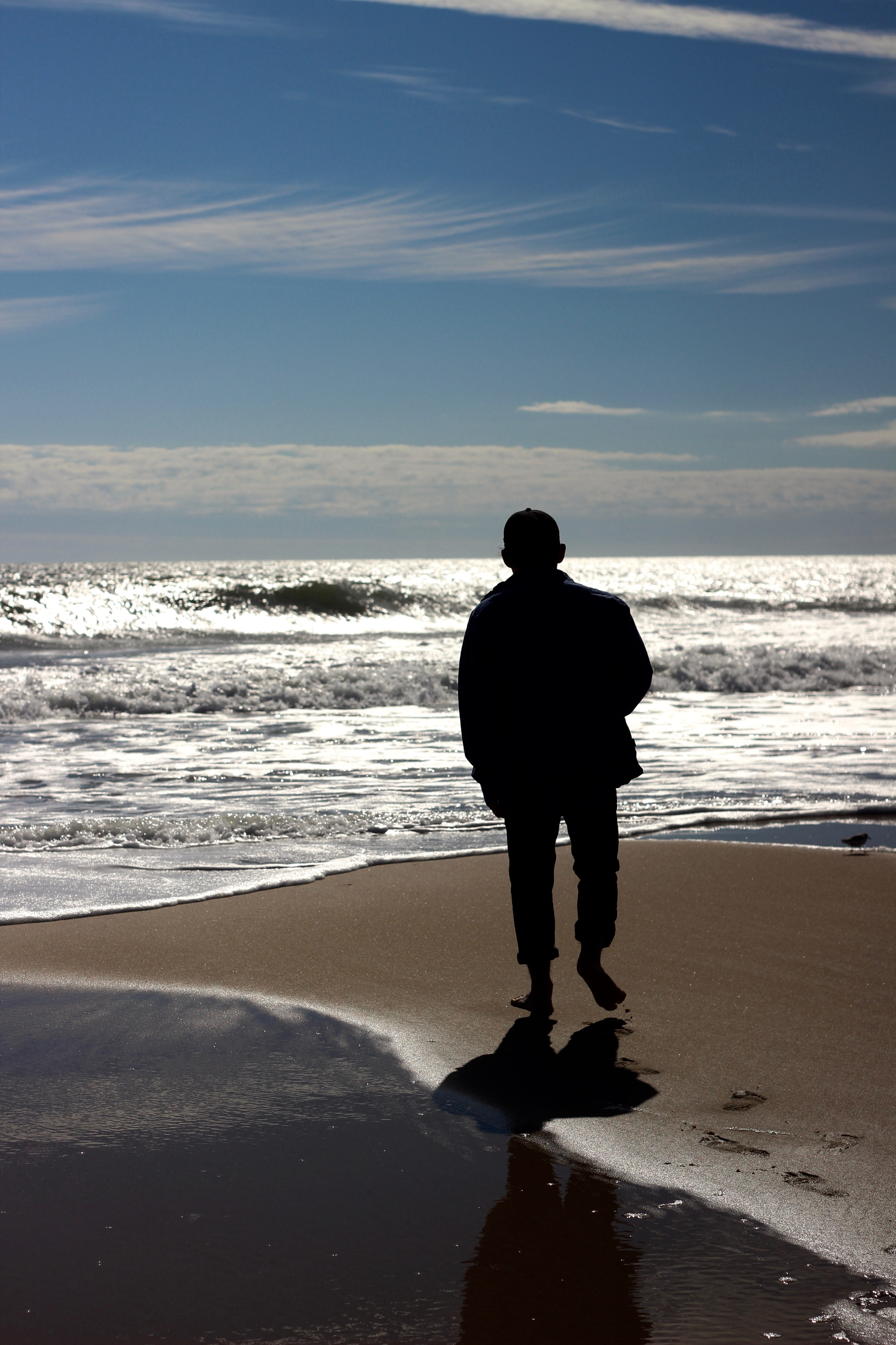 sea, horizon over water, sand, rear view, looking at view, outdoors, blue, sky, sun, standing, maryland, lifestyles, water, united states, ocean, men, full length, Phone HD Wallpaper
