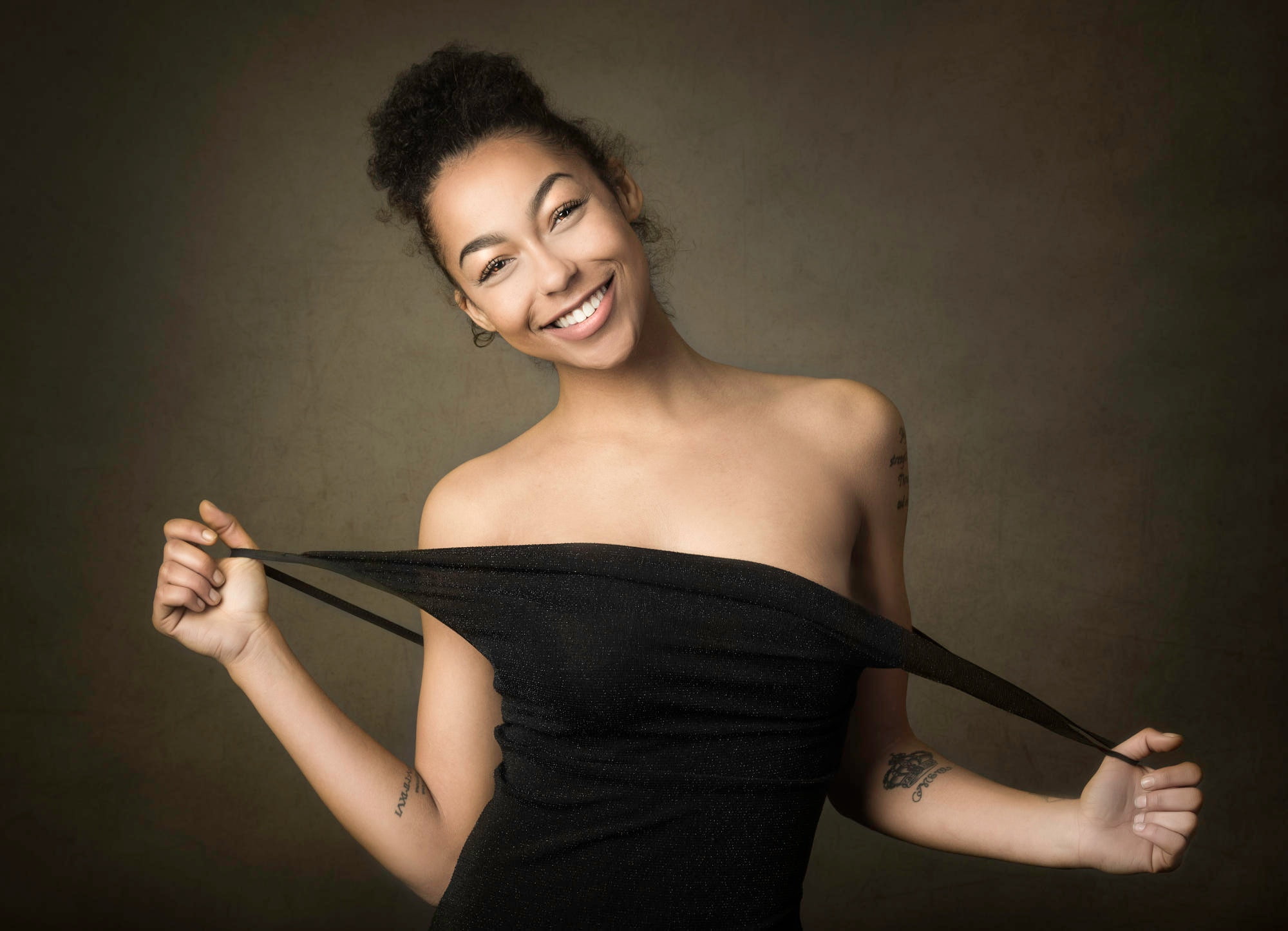 smile, tattoo, Funny Time, shoulders, 1080P, Joachim Bergauer, HD Wallpaper