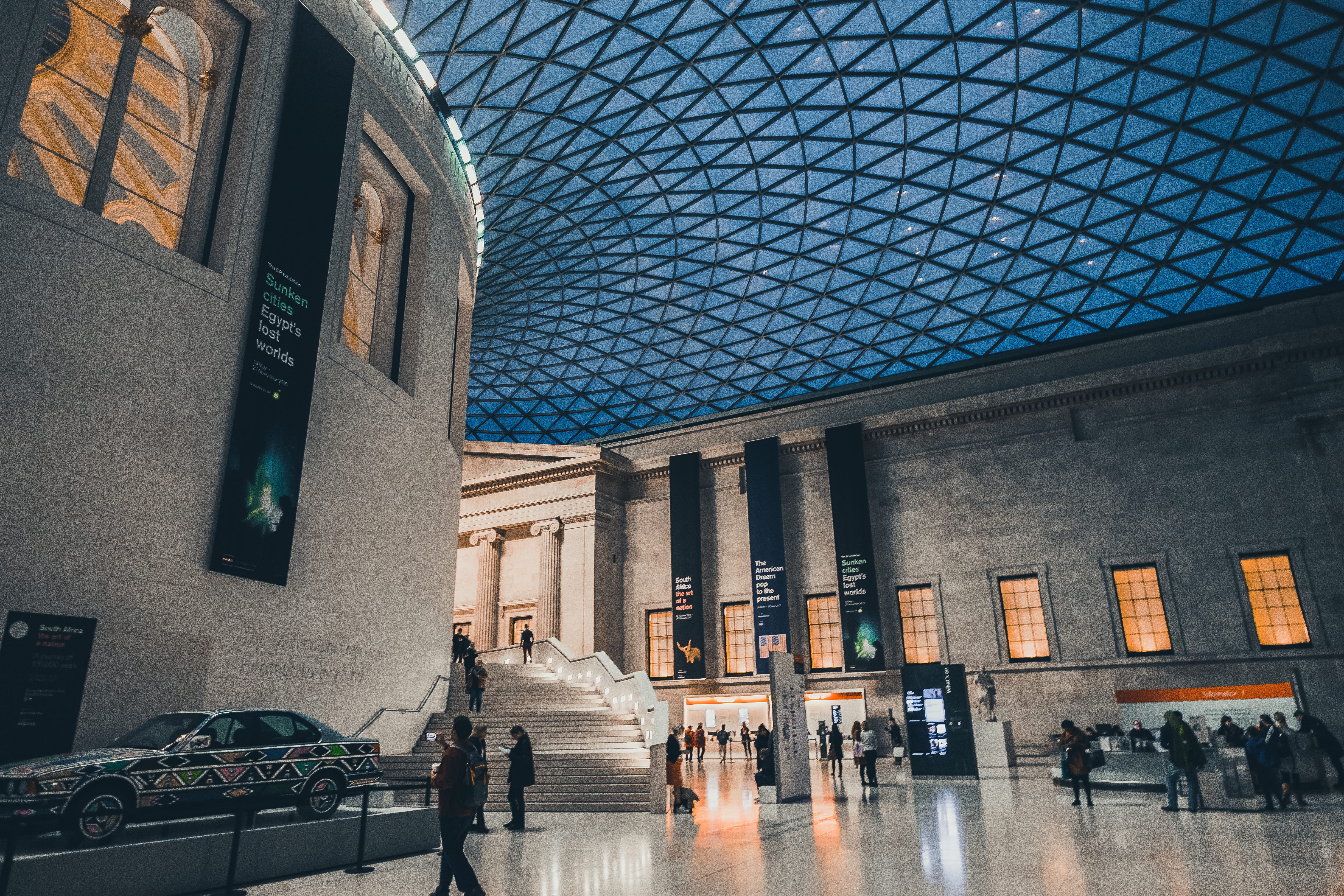 london, dreamevile, united kingdom, city life, men, architecture, photography, walking, building exterior, travel, group of people, holborn, transportation, HD Wallpaper
