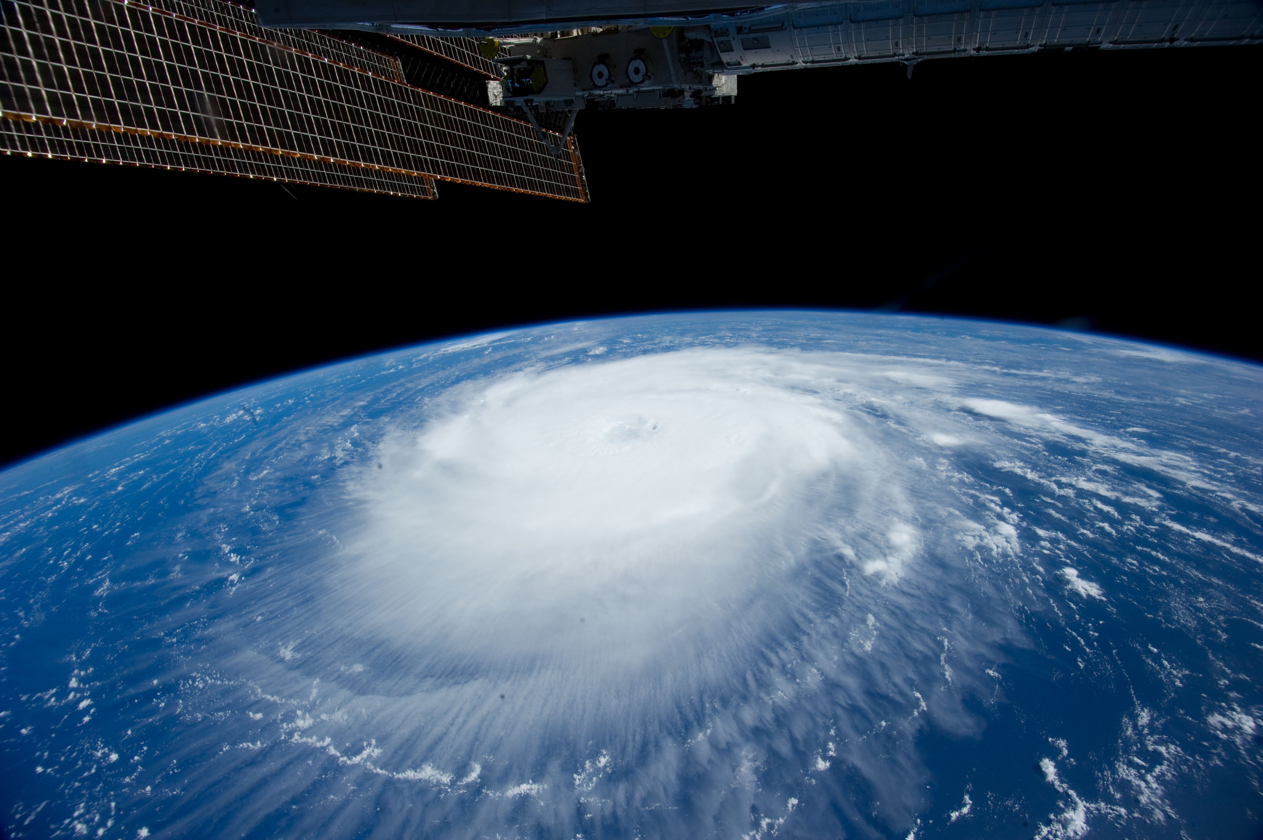 horizon, Element, technology, satellite view, space exploration, meteorology, space travel vehicle, cloud - sky, solar panel, Earth, planet - space, aerospace industry, HD Wallpaper