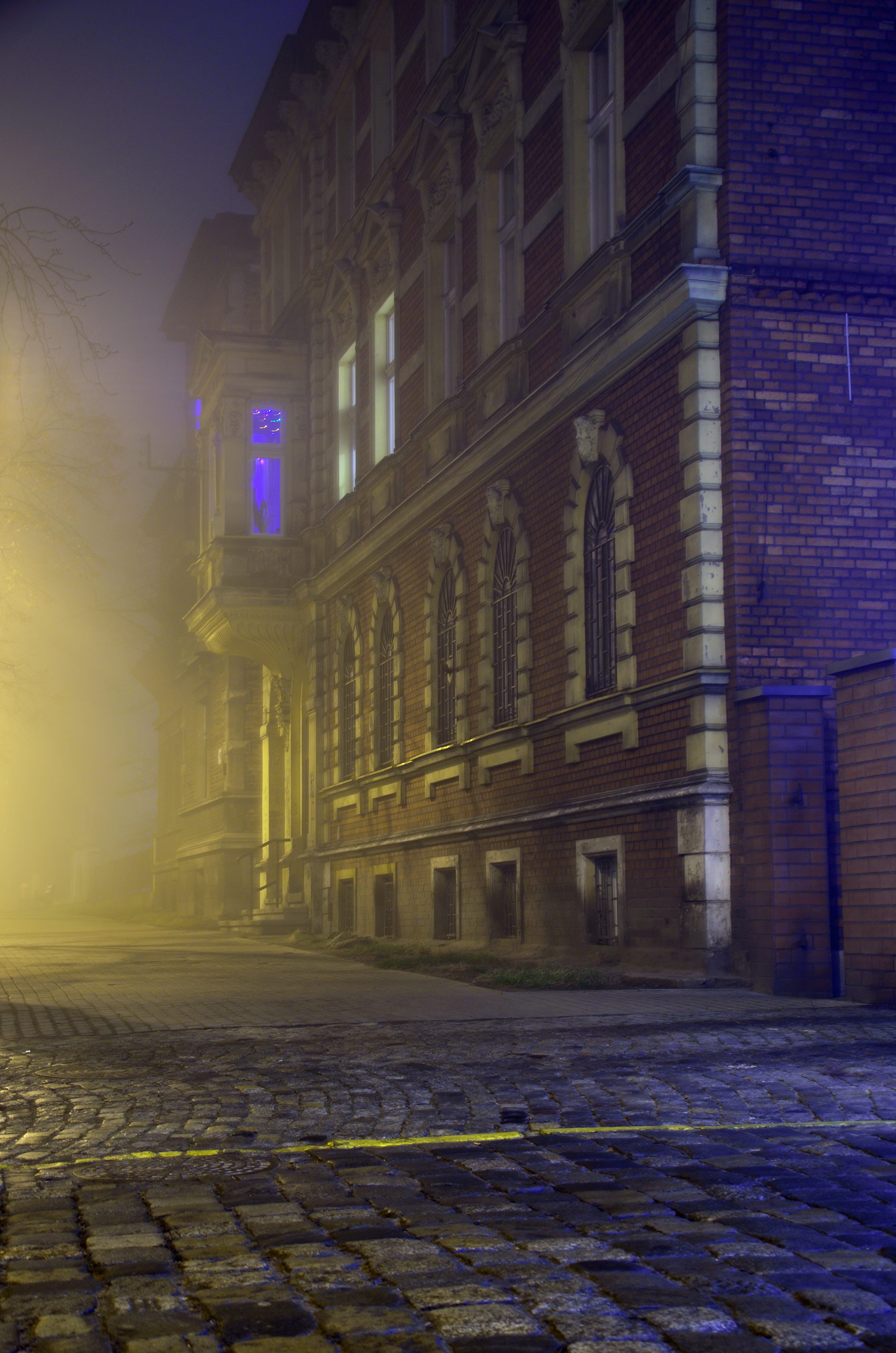 old, weather, poland, darkness, night, architecture, history, building, katowice, 4K, window, afternoon, spooky, no people, street, residential district, Phone HD Wallpaper