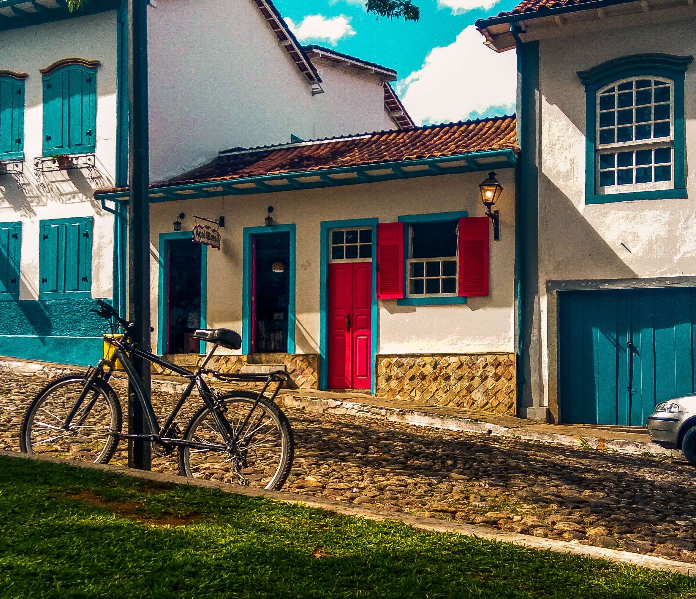 land vehicle, nature, building exterior, brazil, house, historic, bike, transportation, building, no people, street, window, mariana, beautiful, mode of transportation, HD Wallpaper