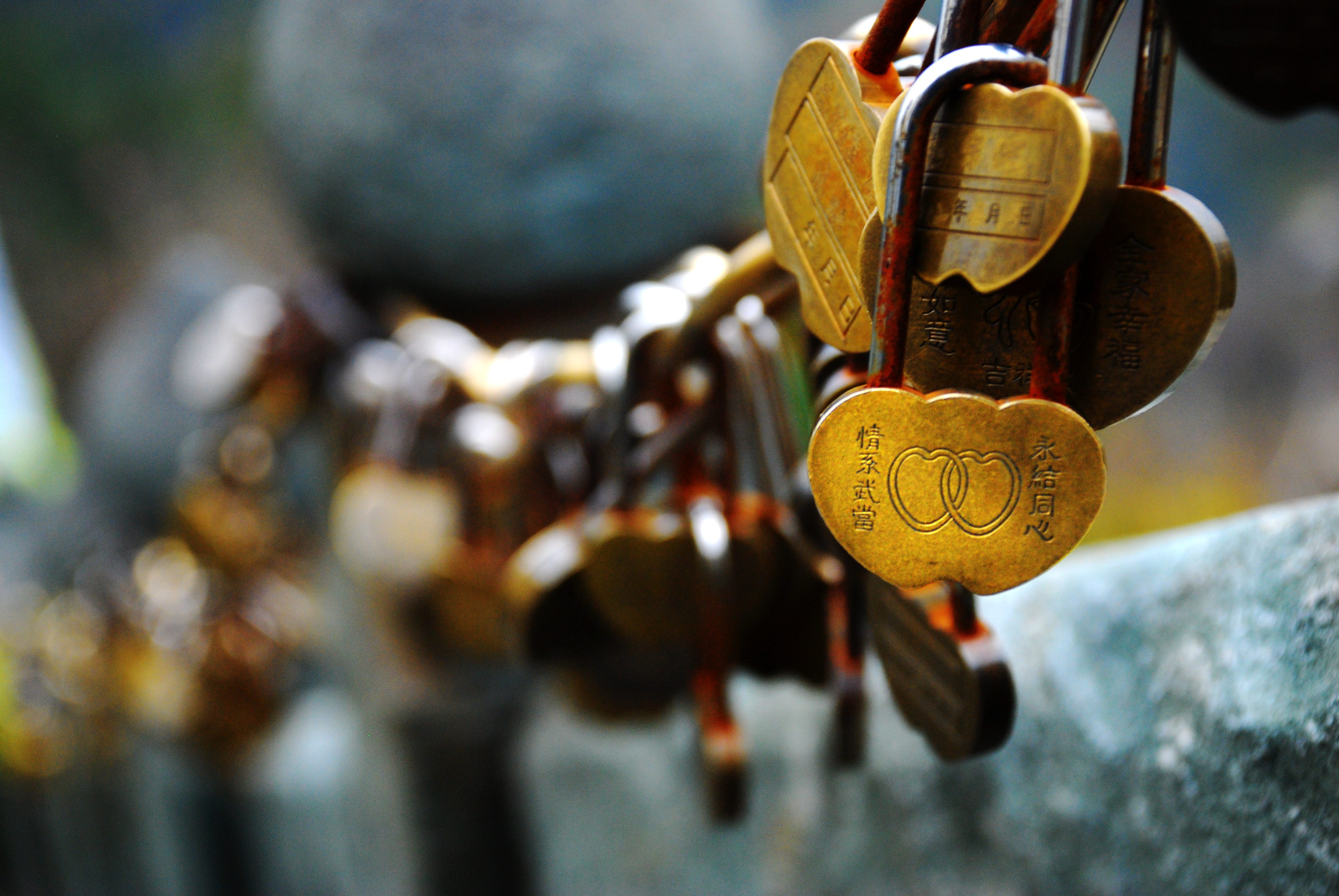 love lock, lock, hope - concept, history, cravings, no people, 4K, love, metal, focus on foreground, architecture, outdoors, remember, padlock, protection, HD Wallpaper