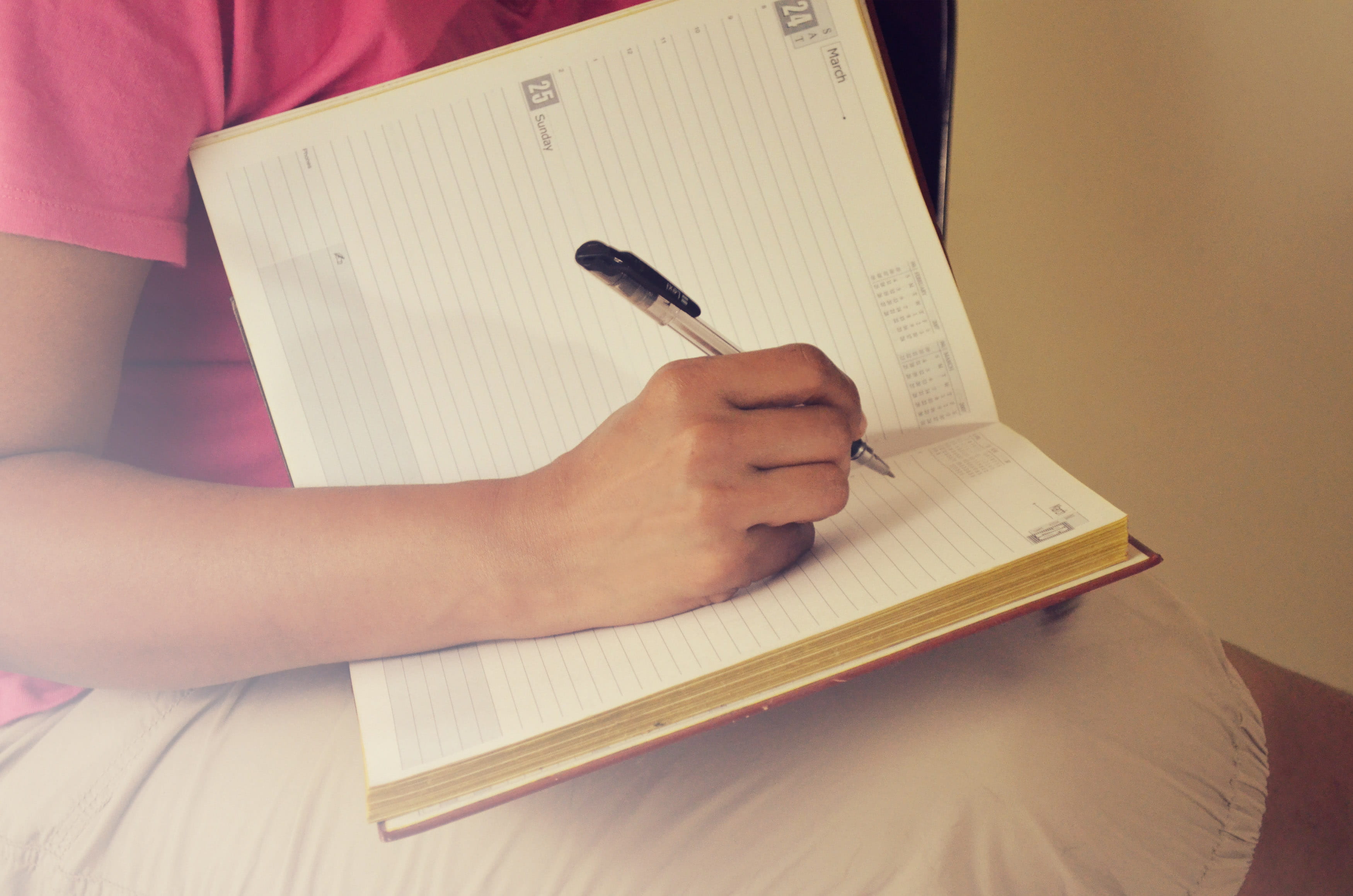 pencil, holding, finger, note pad, 2K, leisure, young, publication, student, business, table, writing, ideas, learning, indoors, woman, learn, human limb, HD Wallpaper