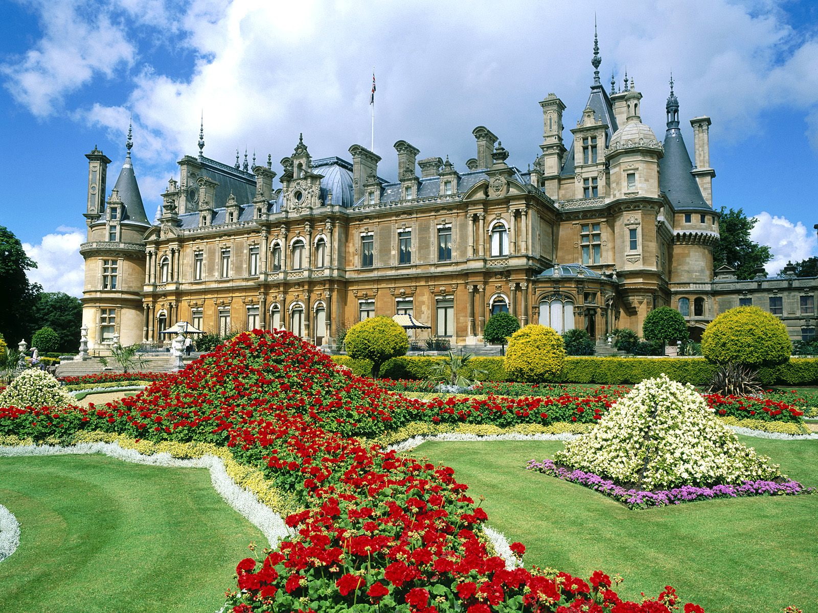 waddesdon, world, 720P, travel and world, manor, hd, travel, england, HD Wallpaper