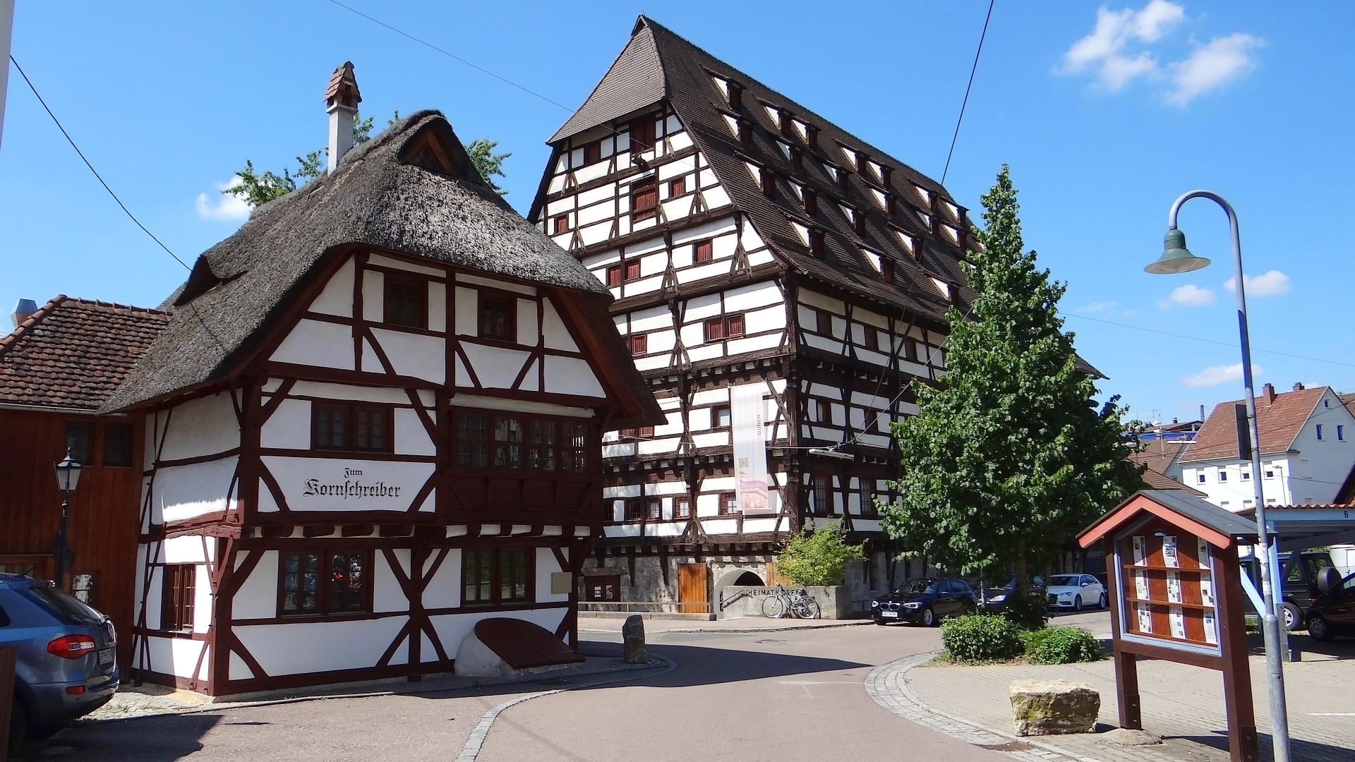 residential district, plant, outdoors, old town, geislingen, architecture, street light, 1080P, truss, shadow, sunny, fachwerkhaus, nature, built structure, HD Wallpaper