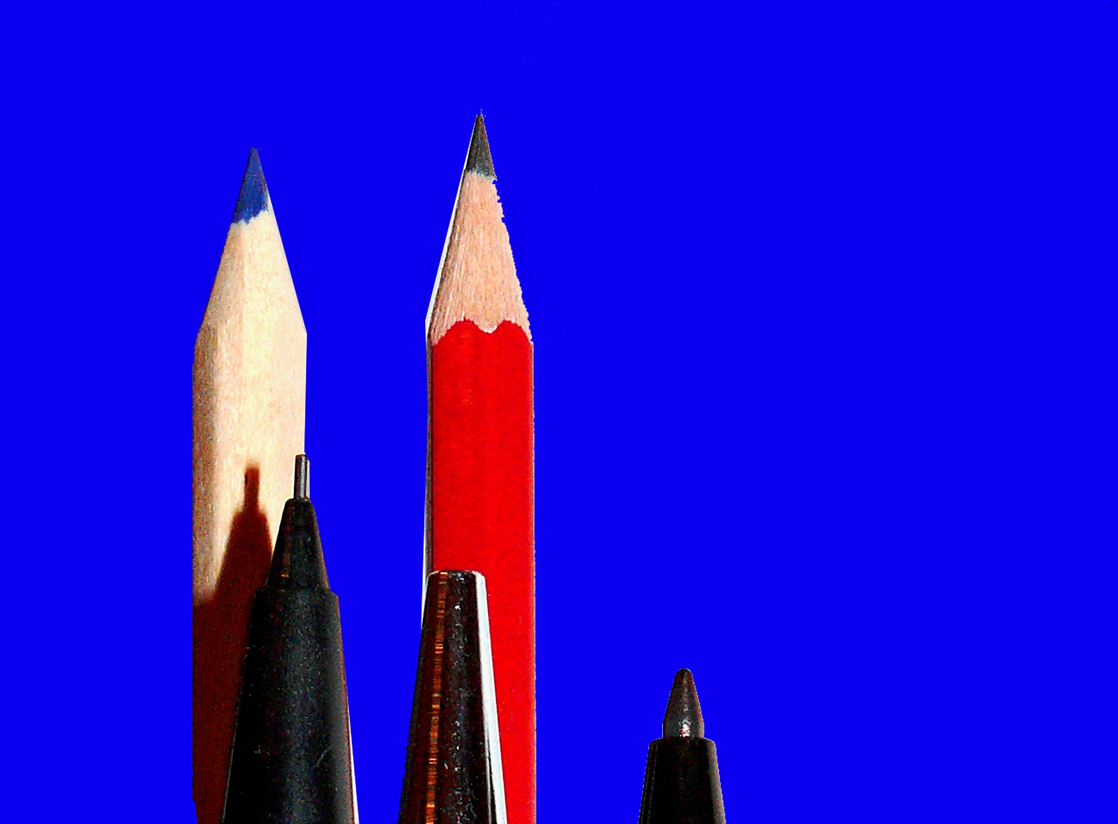 office supplies, graphite pencils, pointed, blue, sharp, colored pencil, sketch, wood - material, creativity, fountain pen, architecture, pencils, draw, HD Wallpaper