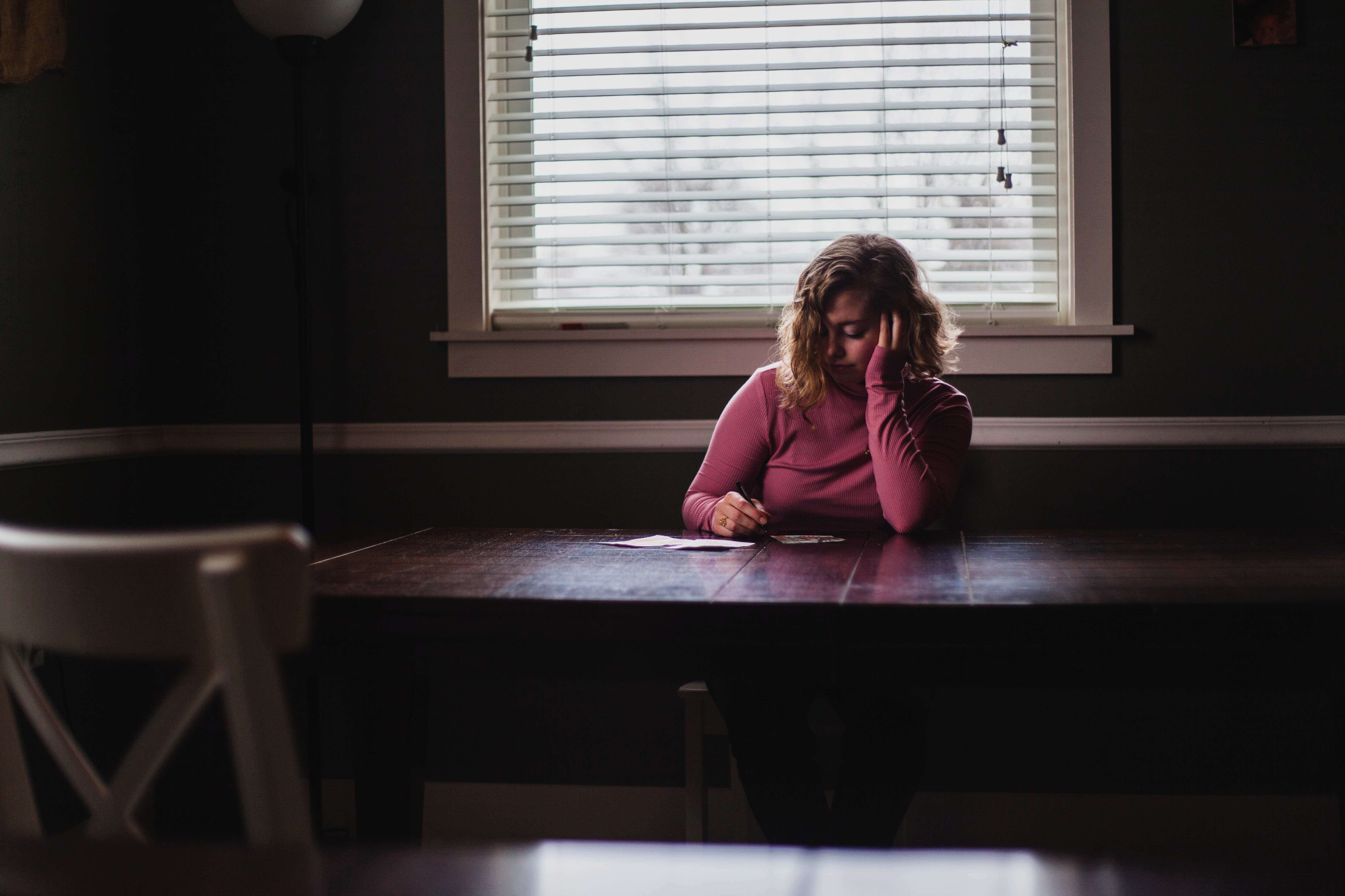 pink, work, lifestyles, table, domestic life, girls, 5K, child, home Interior, women, indoors, people, study, photos, depression - sadness, Woman, front view, HD Wallpaper