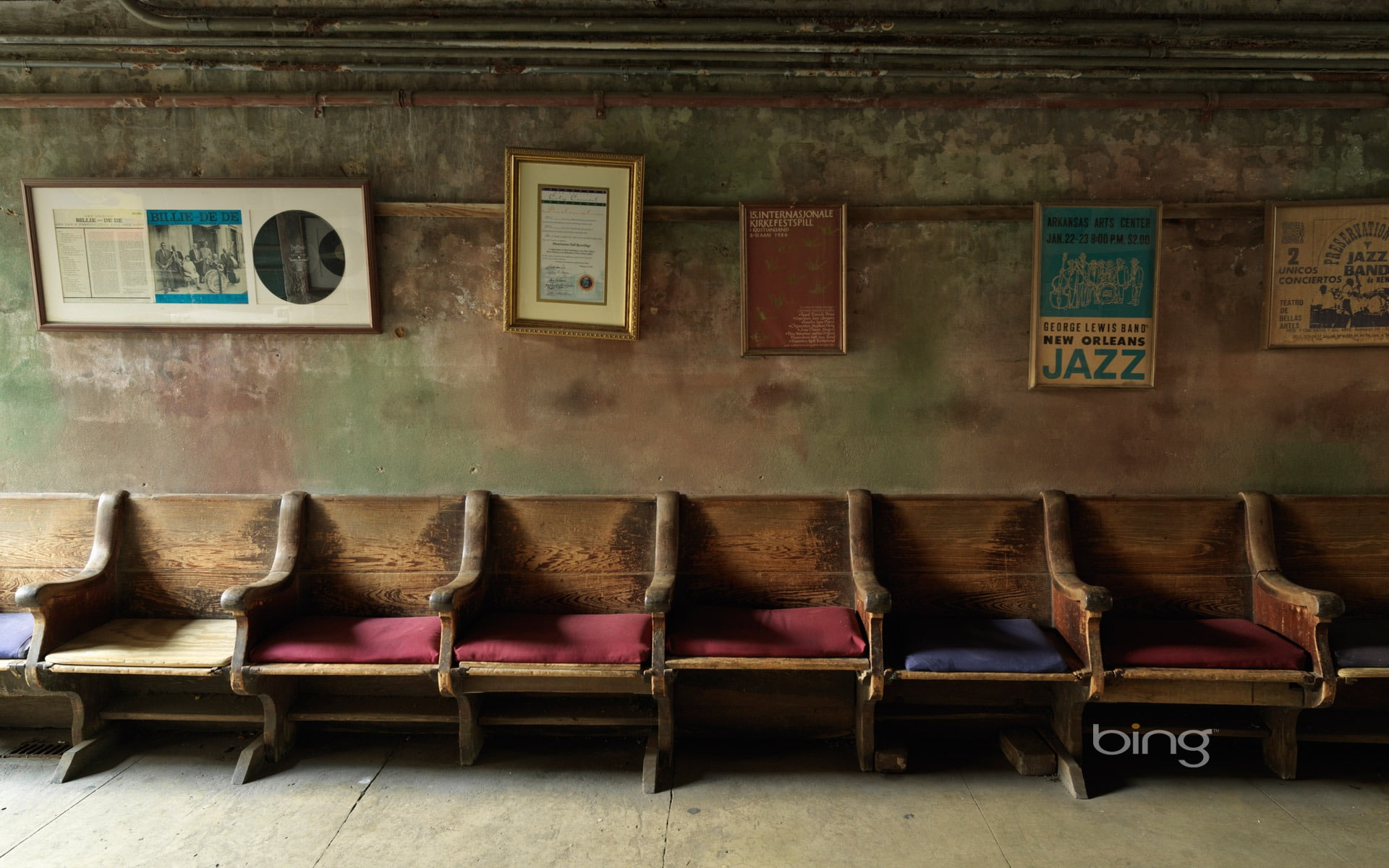 sofa, 1080P, furniture, building, chair, obsolete, may, in a row, testimony, historical, old, empty, seat, side by side, wall - building feature, domestic room, HD Wallpaper