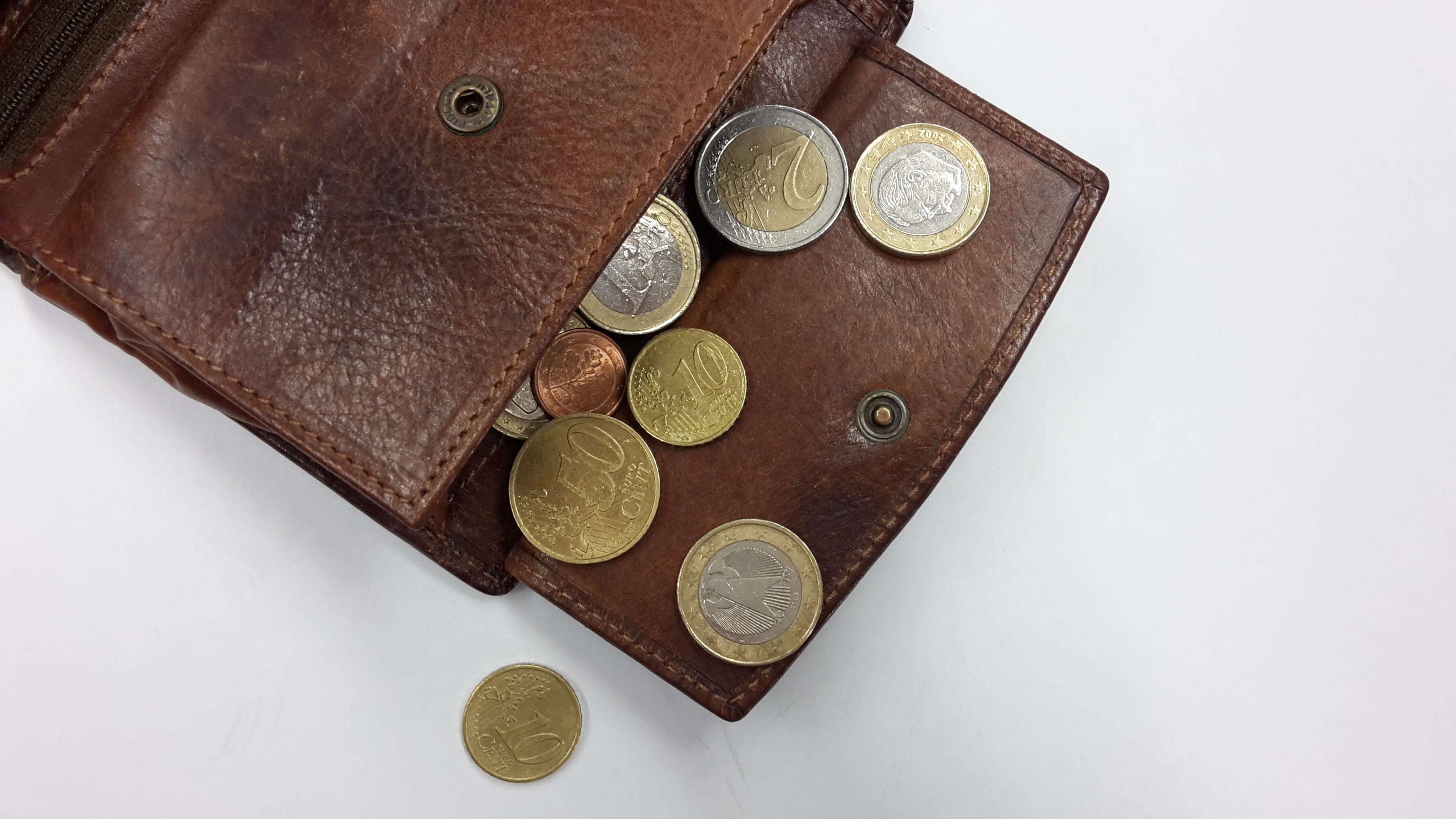 savings, business, leather purse, wealth, coins, pay, economy, currency, pension, money scarcity, money coins, white, purse, euro, indoors, paying, financial item, HD Wallpaper