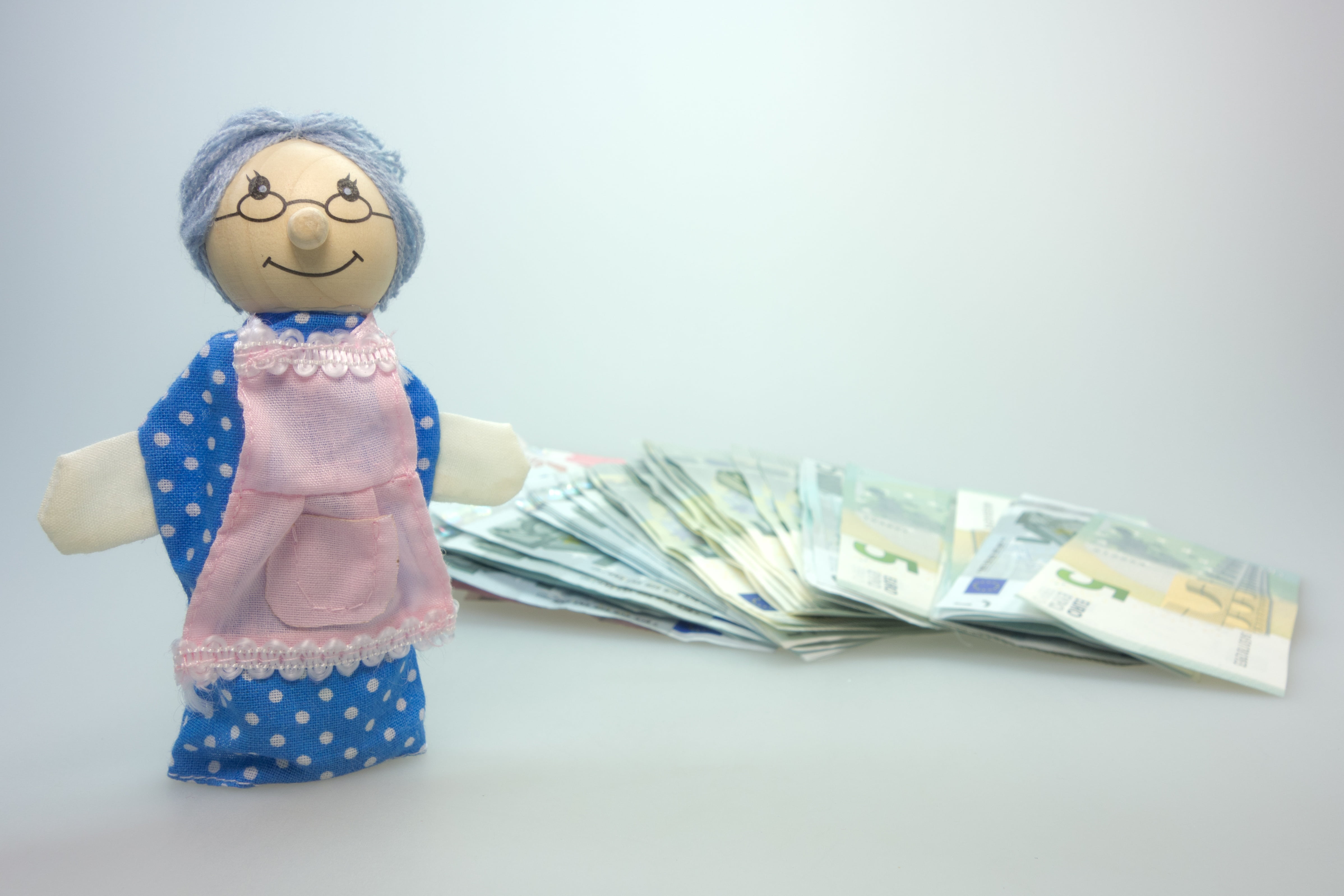 save, human representation, currency, dress, apron, wealth, grandma, wisdom, studio shot, colored background, wood, innocence, savings book, finance, business, HD Wallpaper