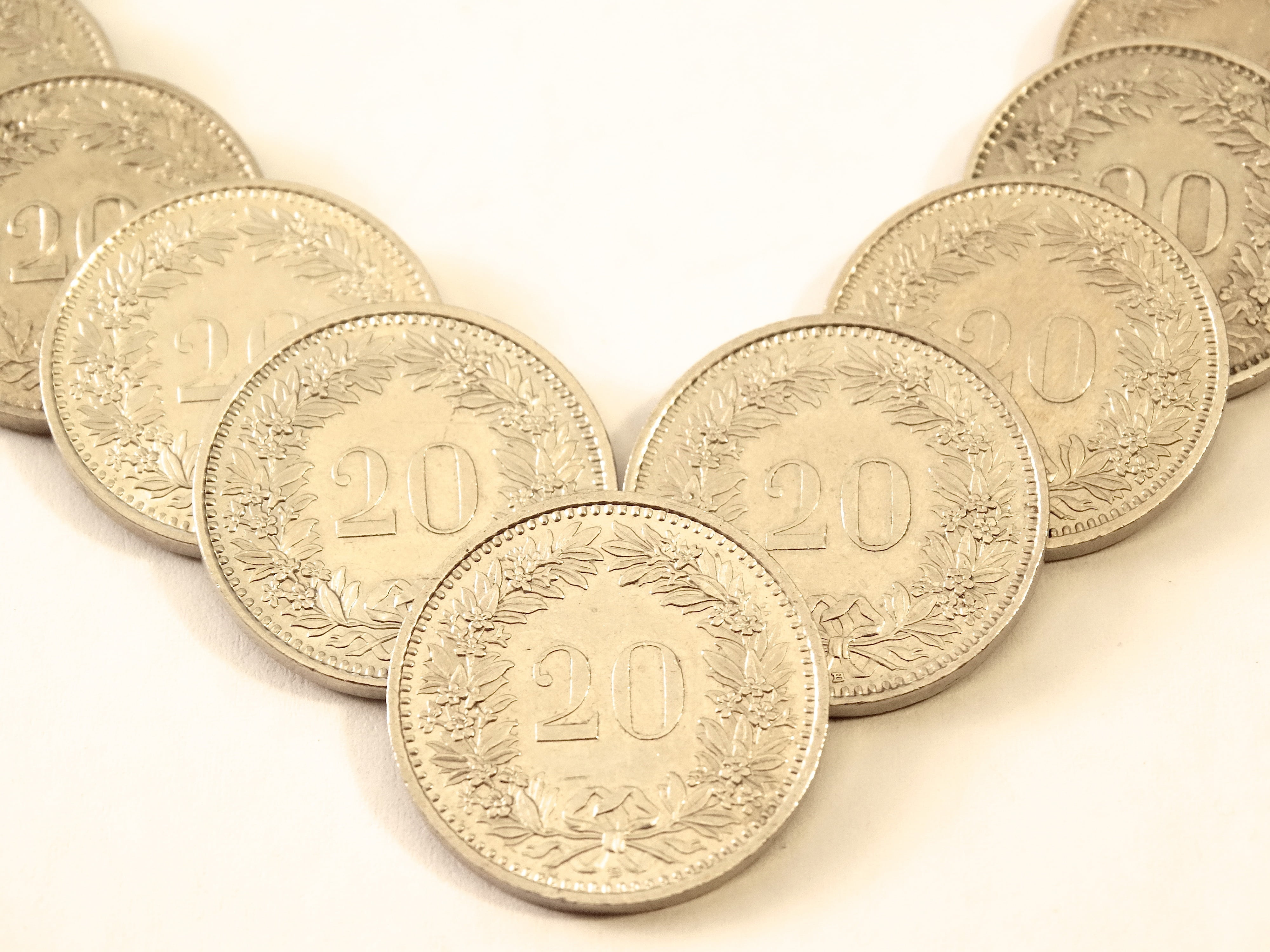 dollar sign, circle, specie, money, gold, save, no people, currency, bank, cut out, savings, regulation, metal, pocket money, studio shot, indoors, collect, HD Wallpaper