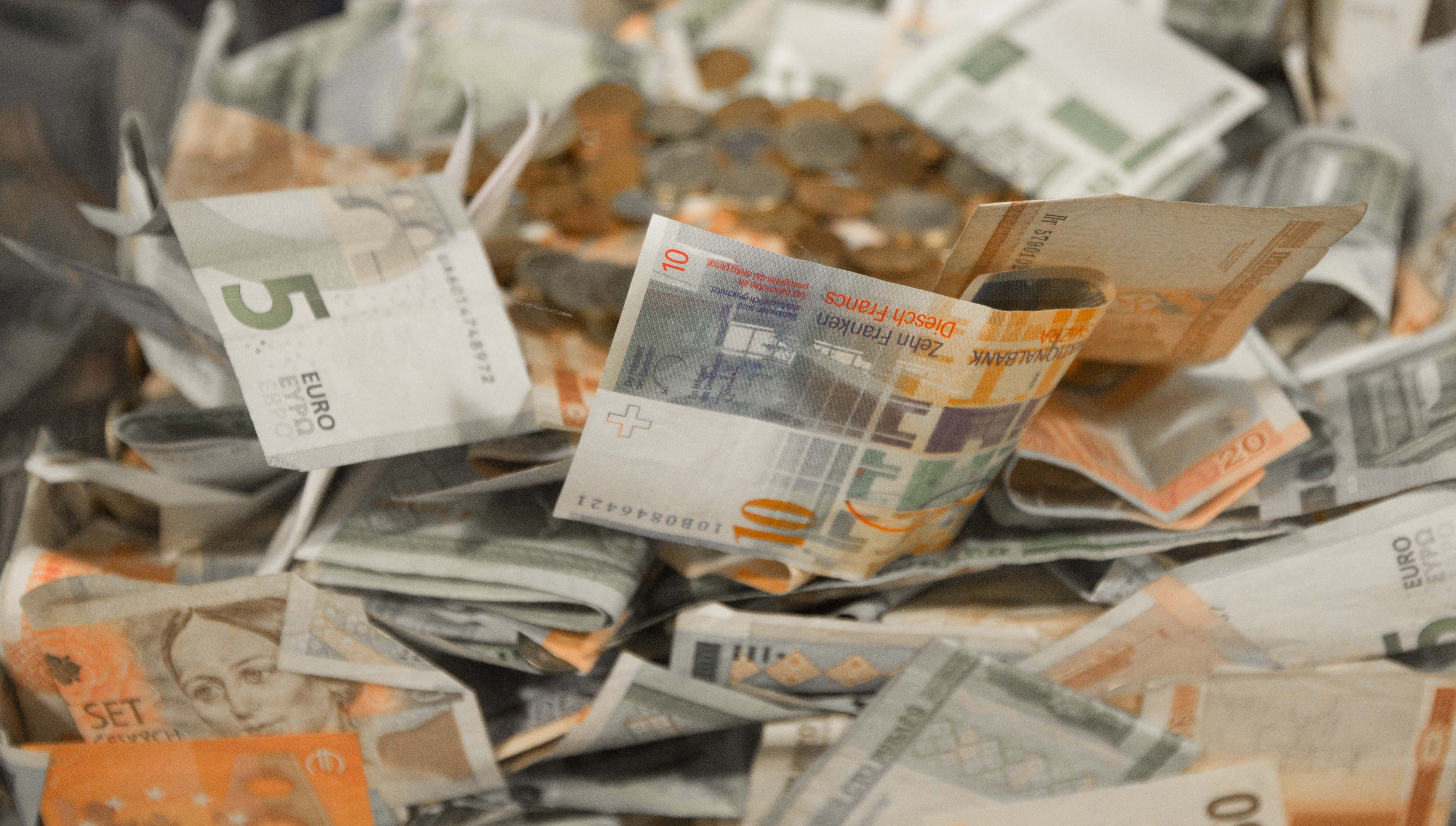 currency, bill, exchange, loan, text, economics, euro, close-up, financial, studio shot, wealth, debt, no people, banknote, 5K, corporate business, day, HD Wallpaper