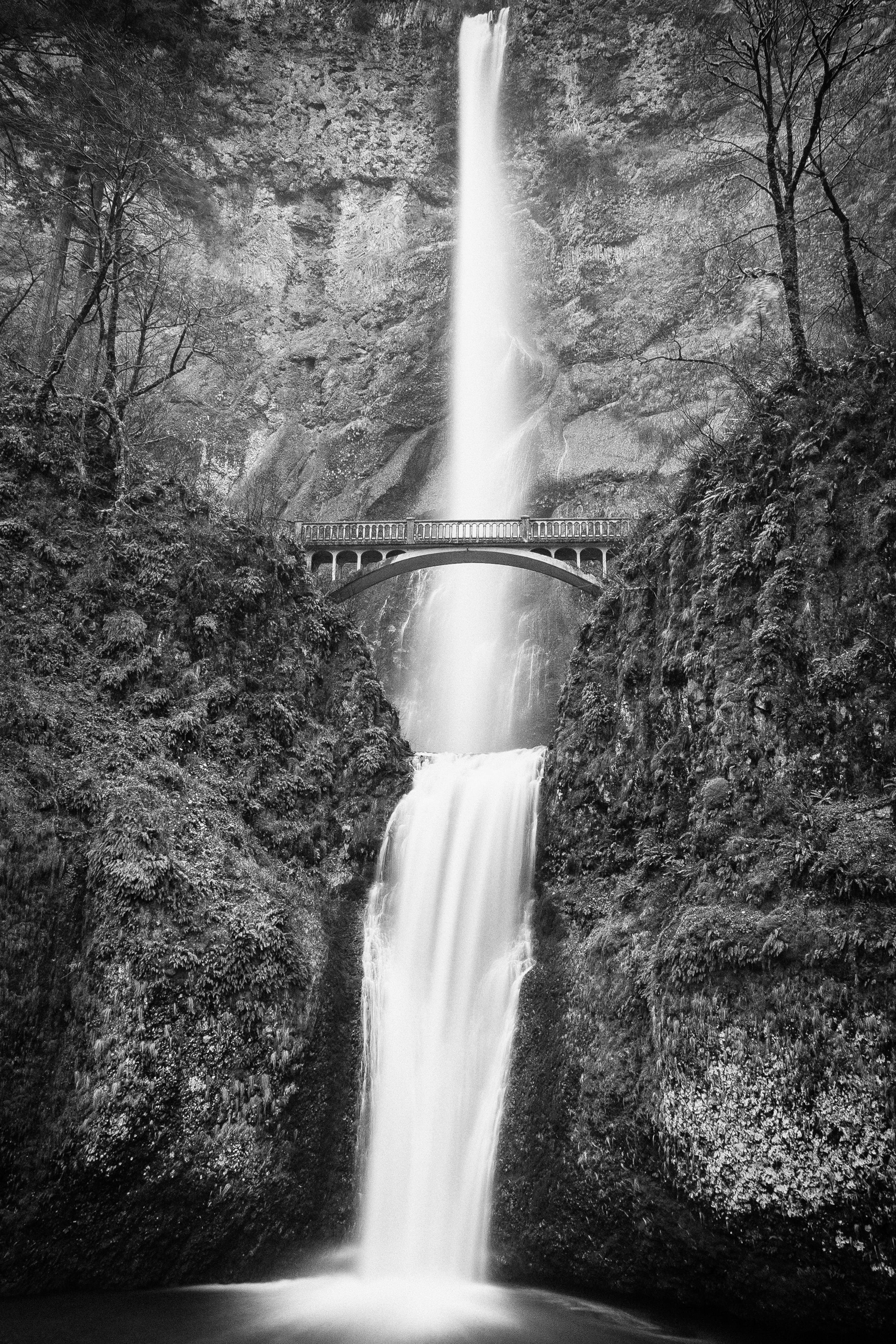 motion, time-lapse, nature, photography, blurred motion, water, black-and-white, environment, grayscale, light, power in nature, oregon, long exposure, Phone HD Wallpaper