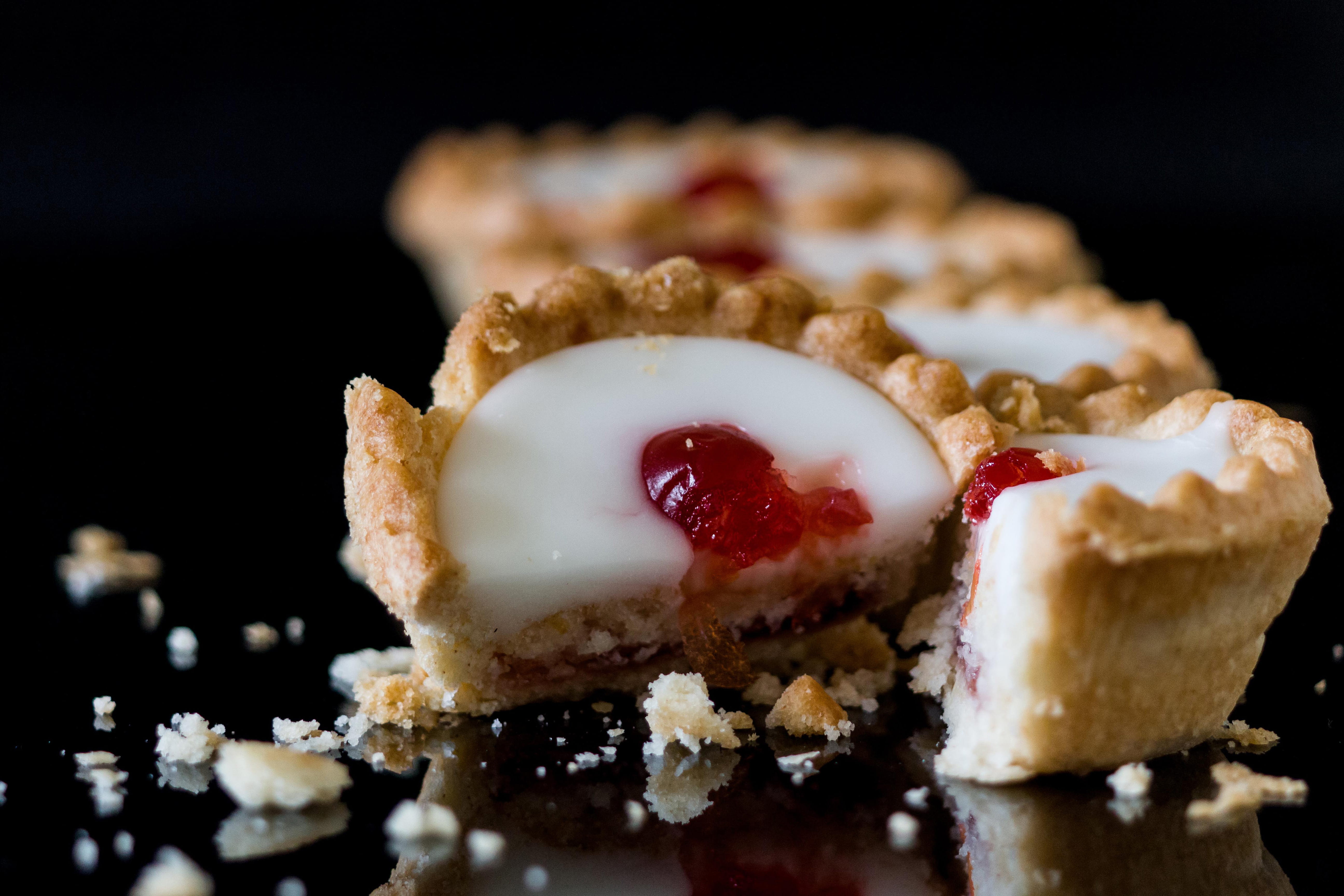 indulgence, sweet, fudge, dish, bread, fruit, snack, parbold, french toast, yum, cake, studio shot, selective focus, 5K, bakewell, sweet food, treat, chocolate, HD Wallpaper