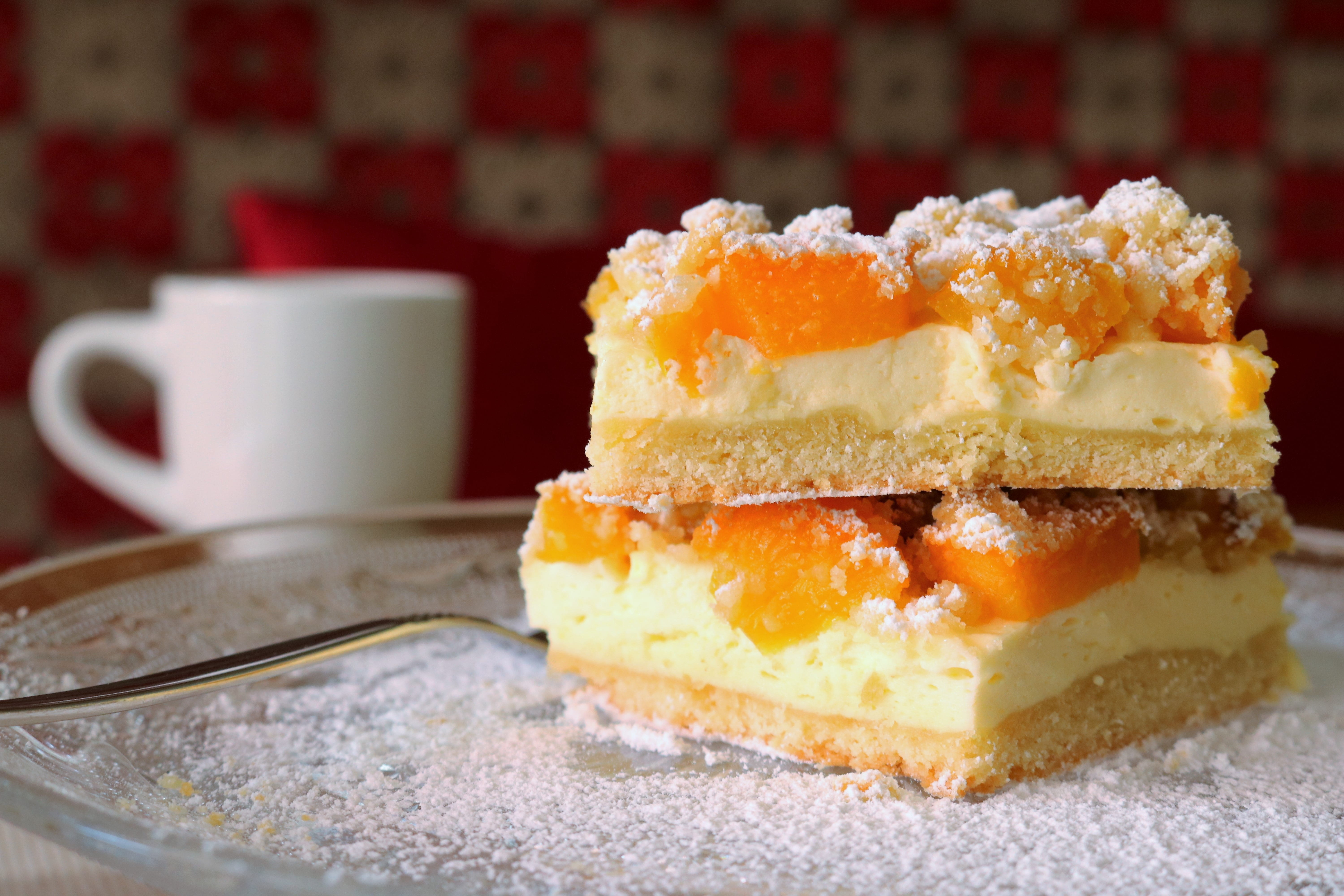 sweetness, indoors, cake, crumb cake, sheet cake, fruit, food, focus on foreground, breakfast, icing sugar, benefit from, plate, sheet, indulgence, sweet, HD Wallpaper