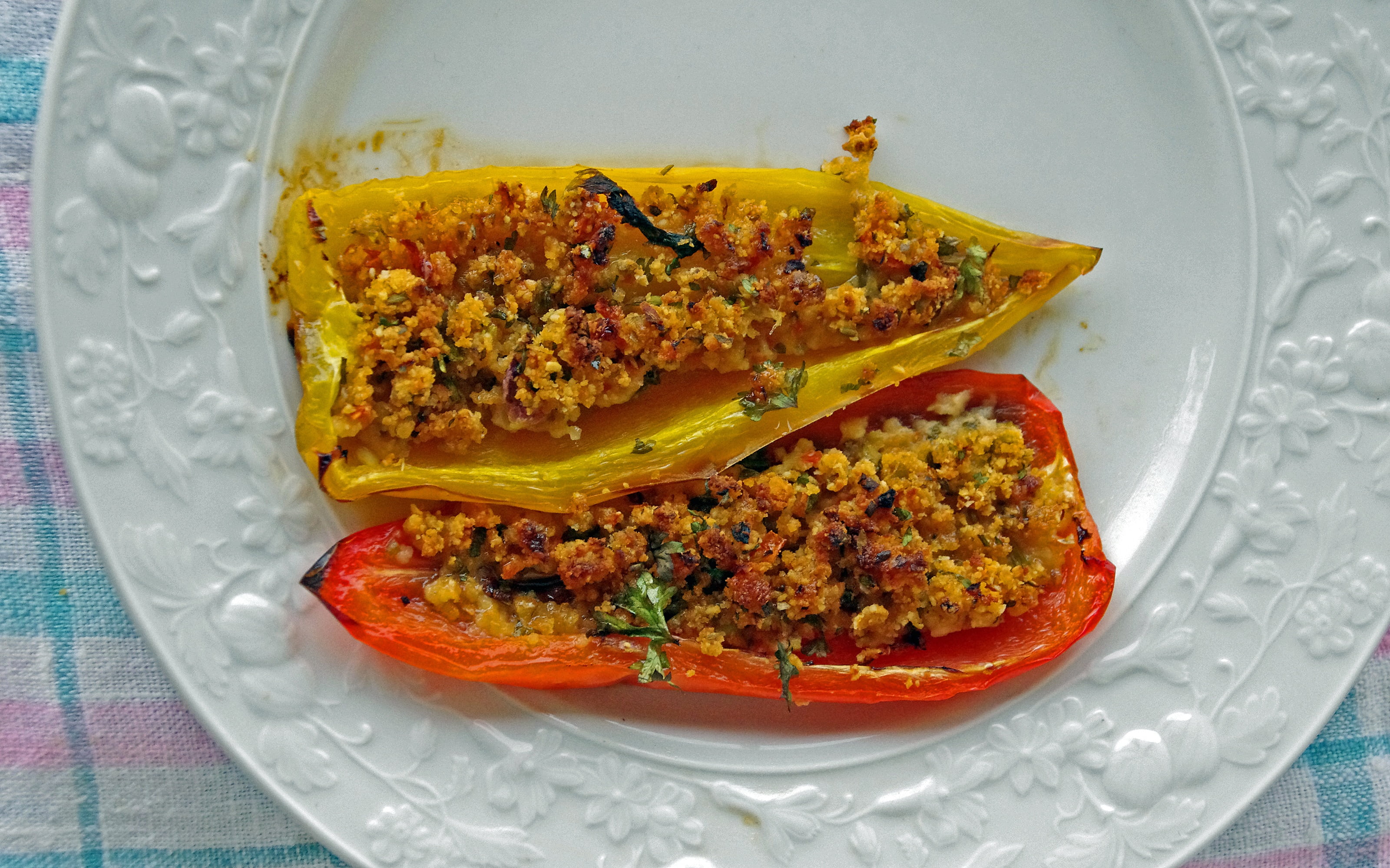 typical dish, carrot, temptation, serving size, capers, healthy eating, parsley, garlic, foods, freshness, indulgence, wellbeing, close-up, stuffed peppers, HD Wallpaper
